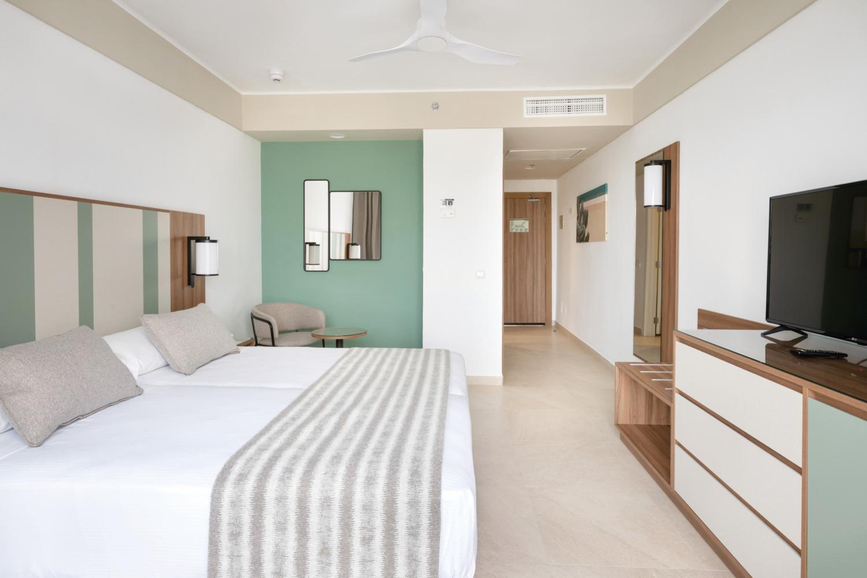 Double Room - Photo 4