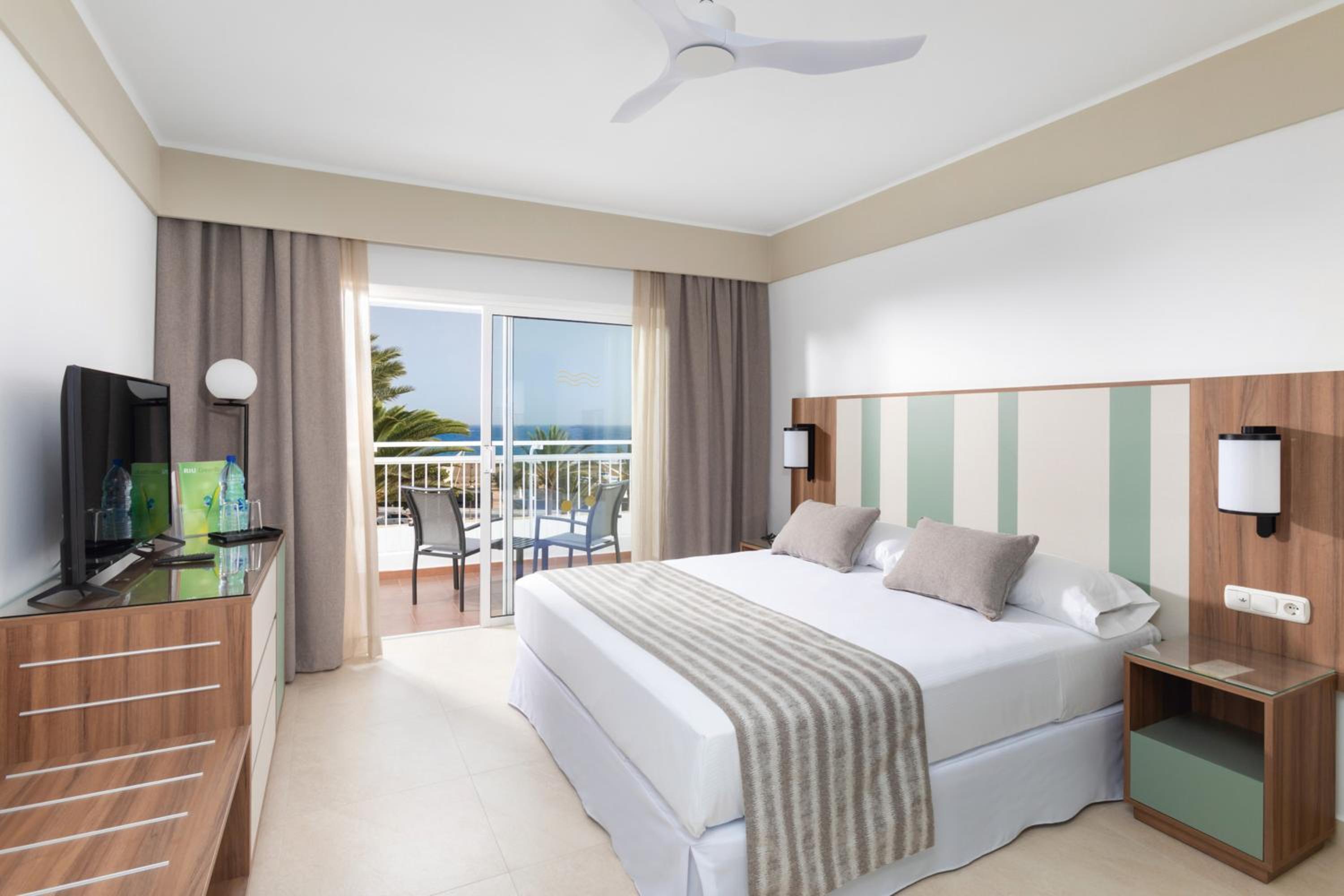 Habitación Doble con Vista al Mar