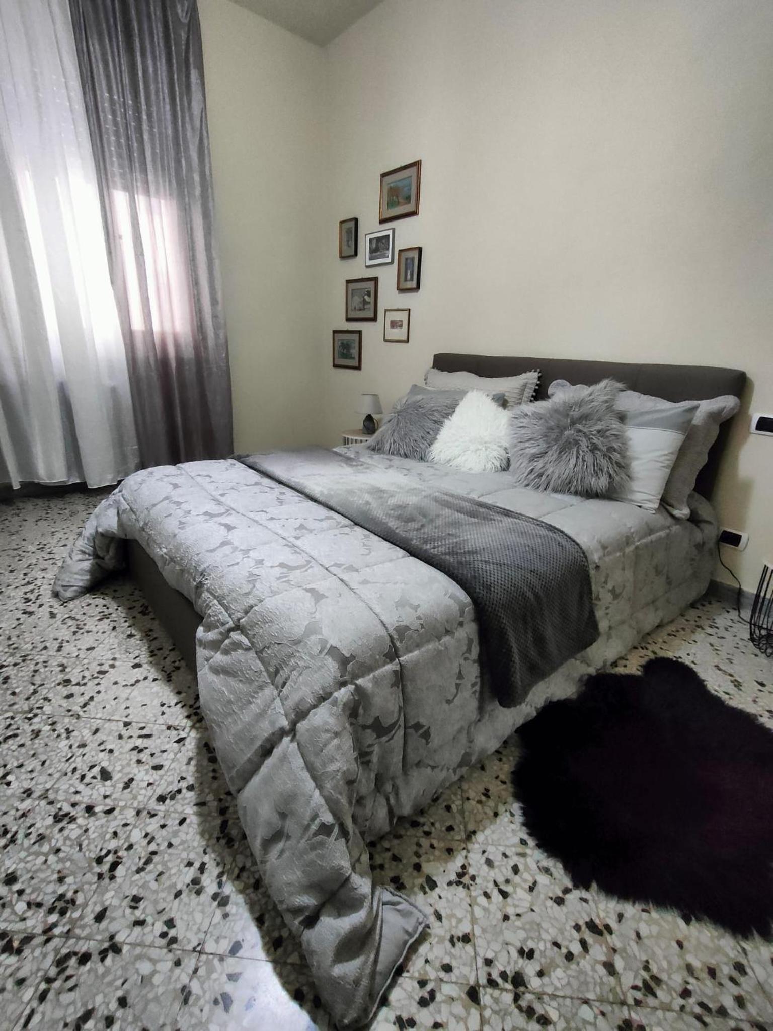 One-Bedroom Apartment - Photo 38