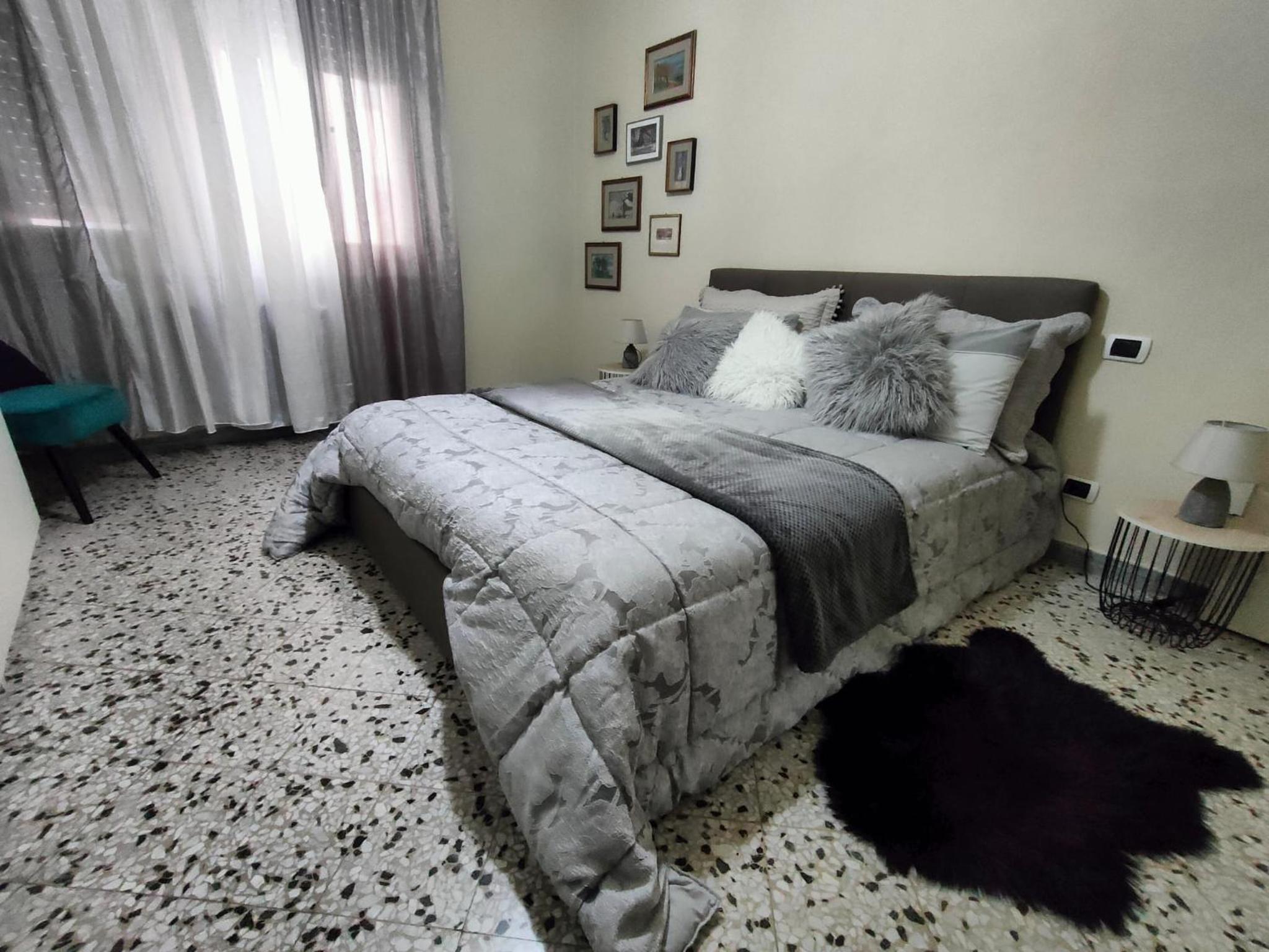 One-Bedroom Apartment - Photo 37
