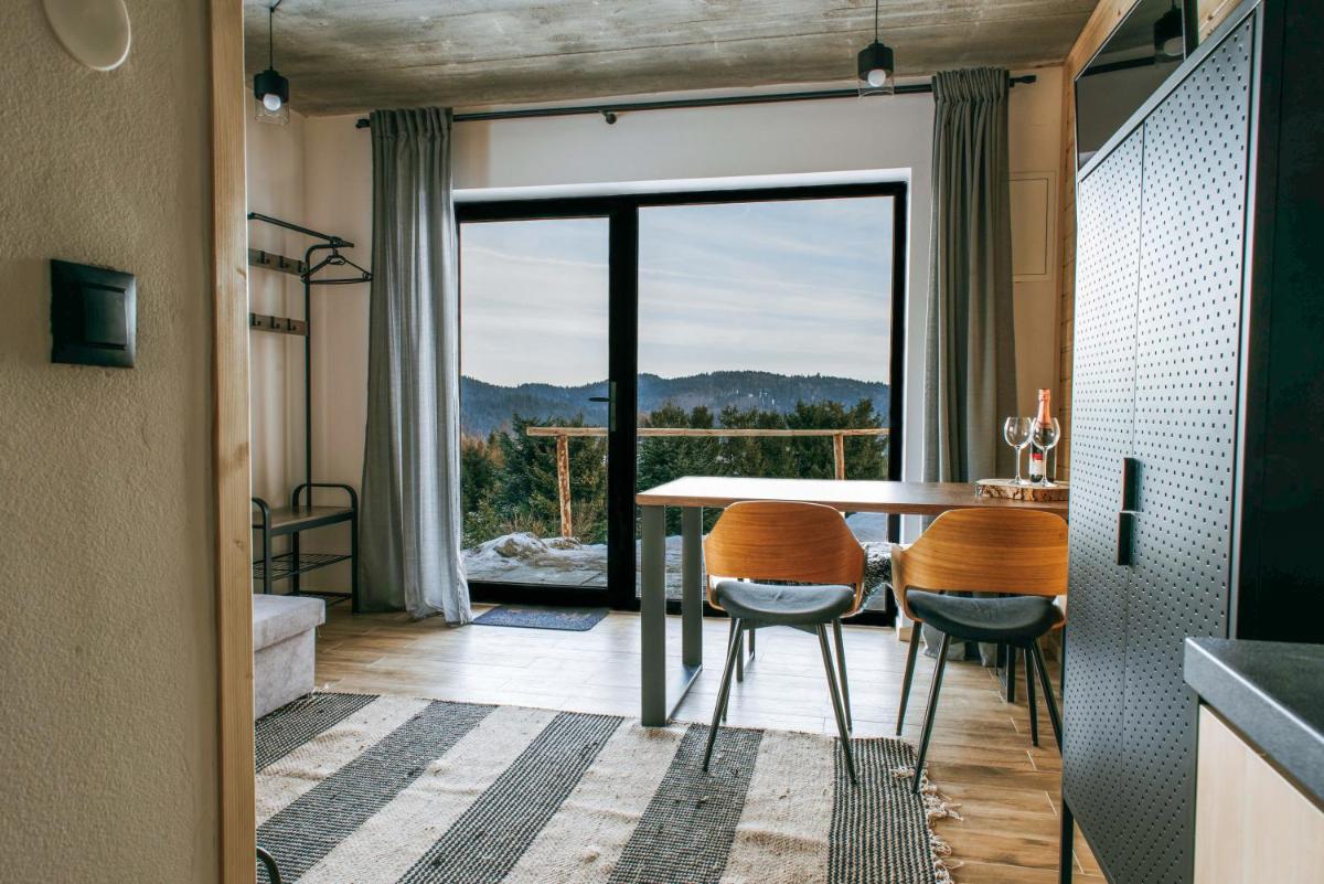 Apartment with Mountain View photo 3