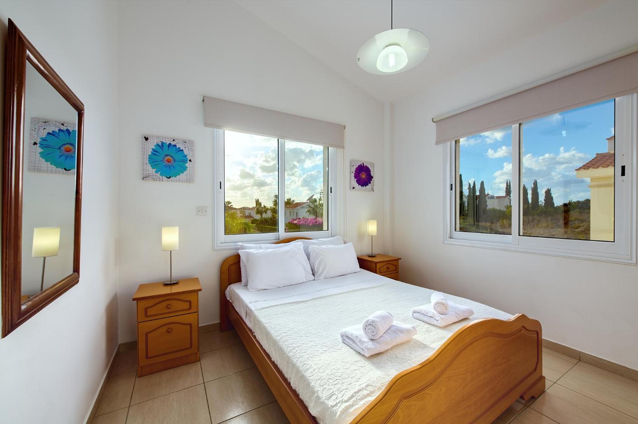 Three-Bedroom Villa photo 1