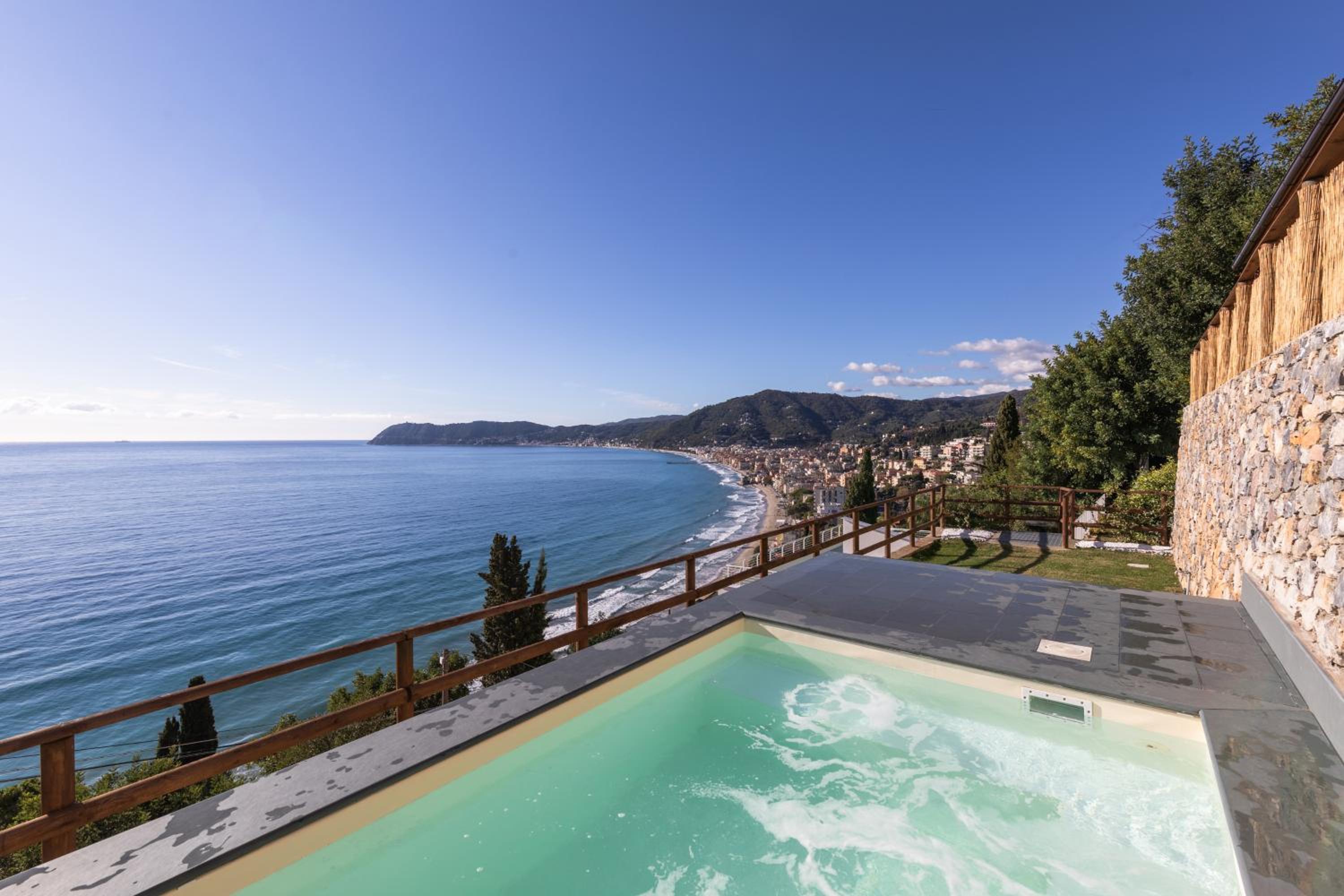 Apartment with Sea View - Photo 20