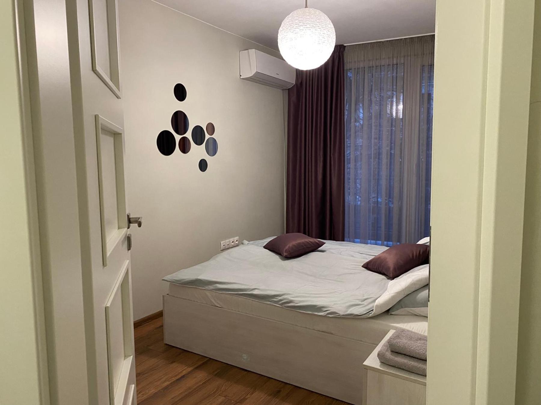 One-Bedroom Apartment - Photo 12