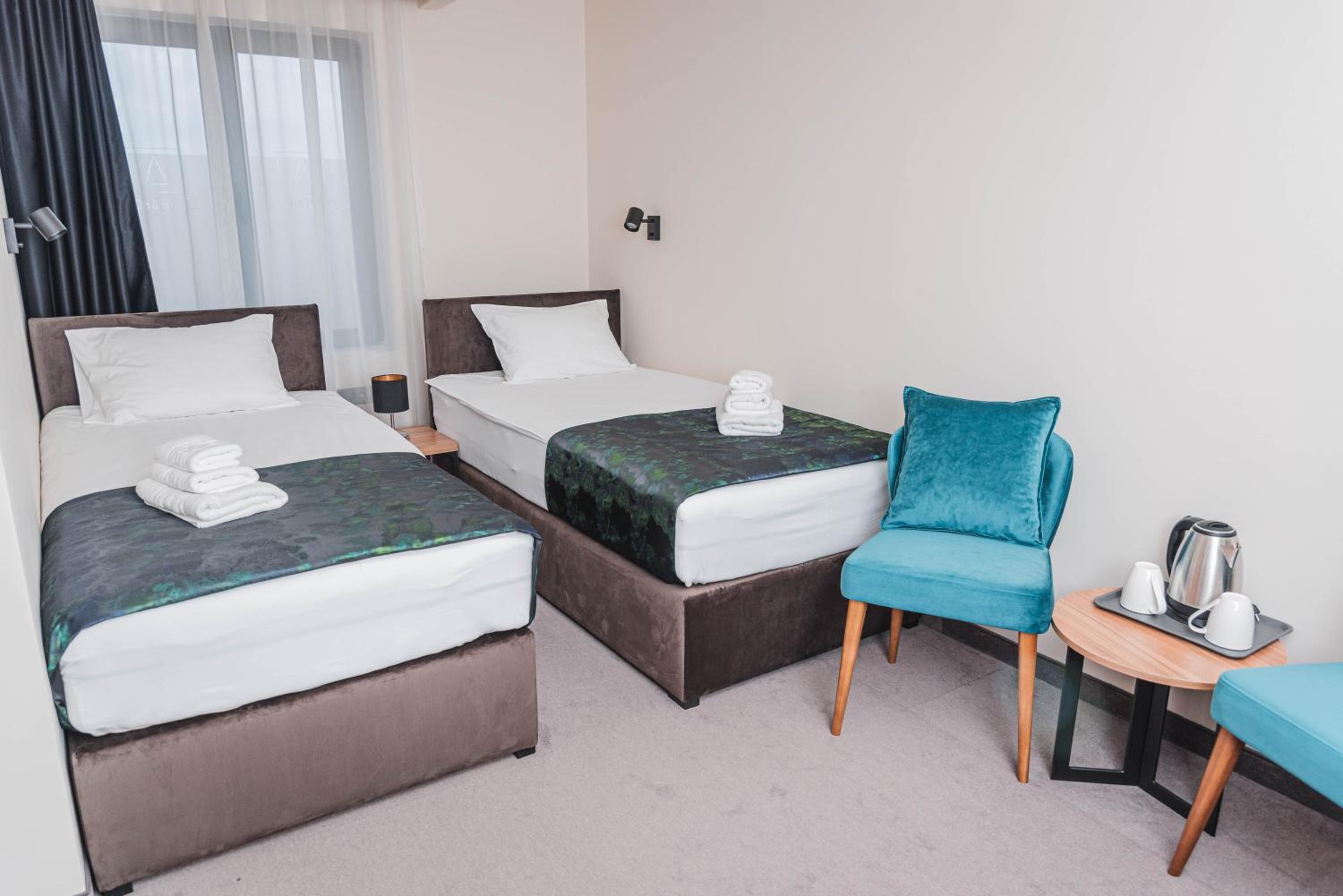 Deluxe Twin Room - Photo 1