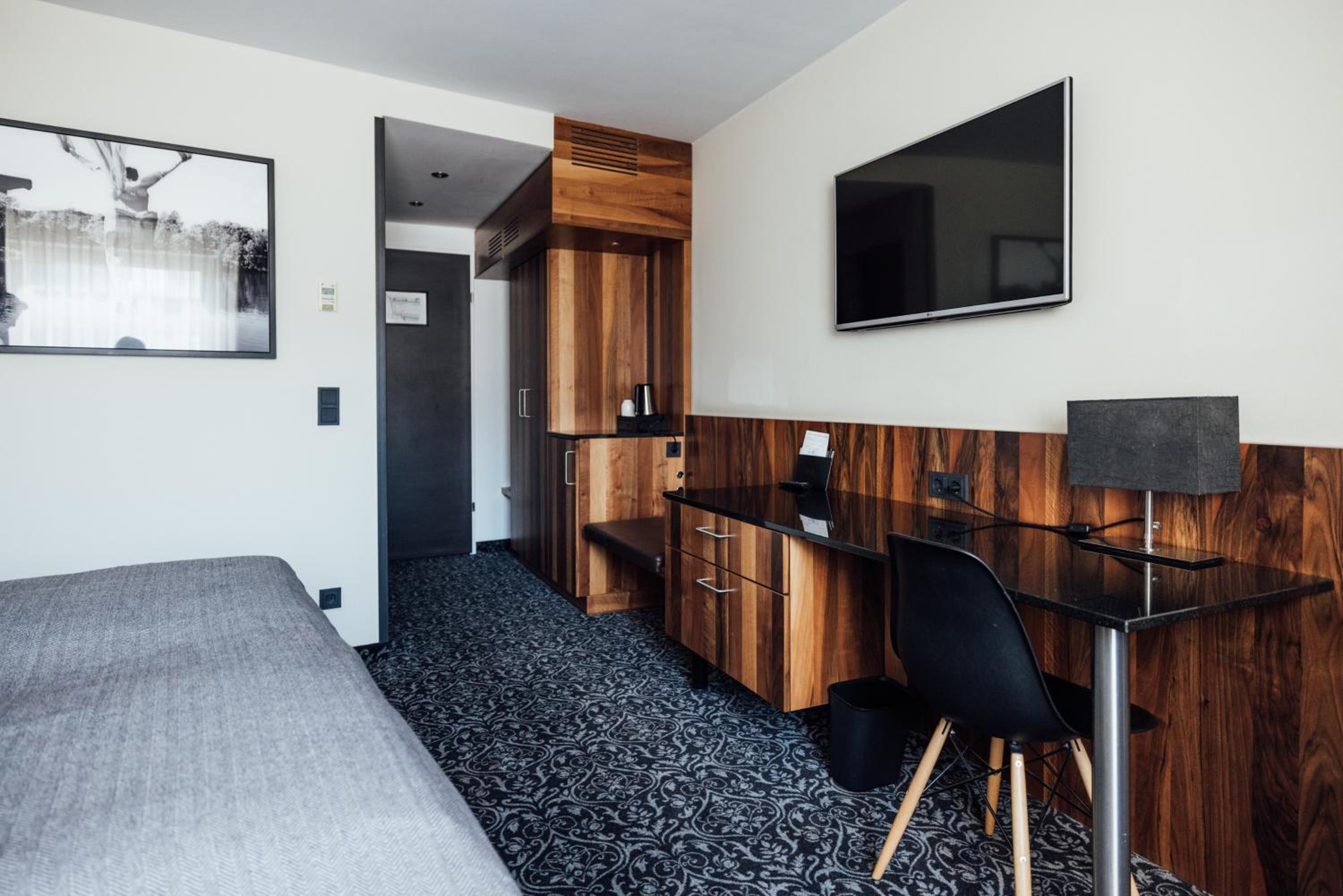 Double or Twin Room - Photo 1