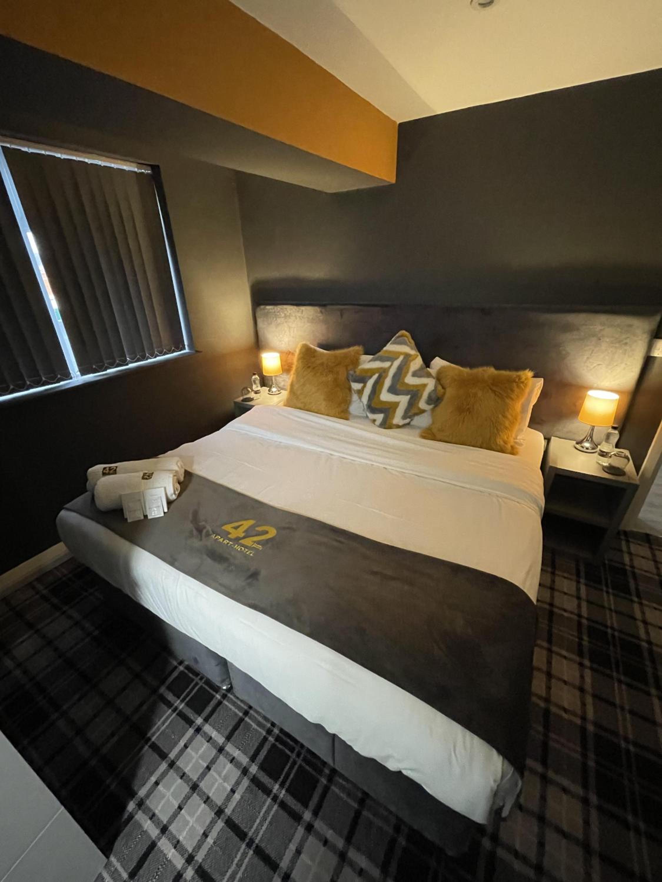 Deluxe Apartment