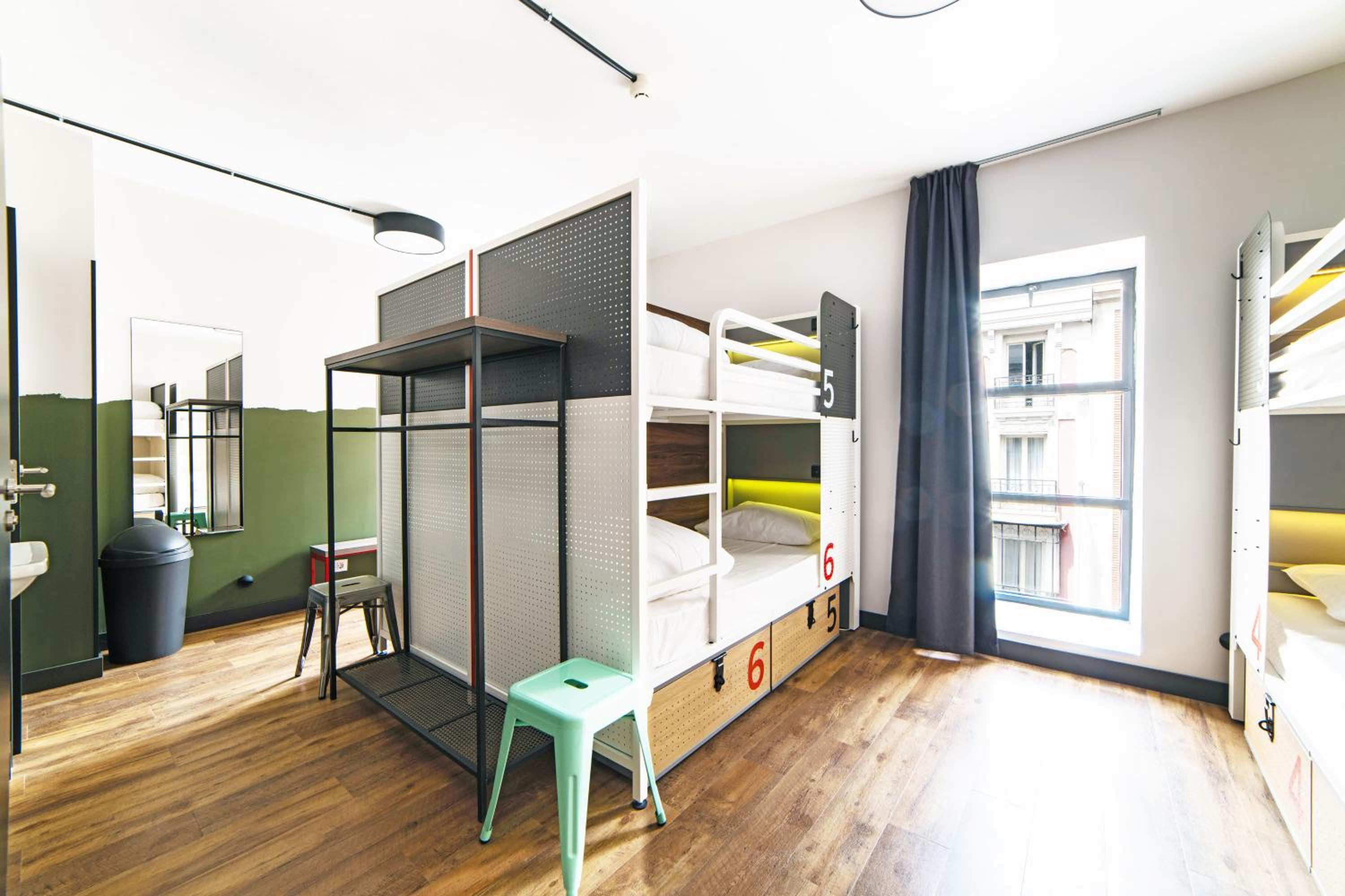 Cama en Habitación Compartida Mixta de 8 Camas