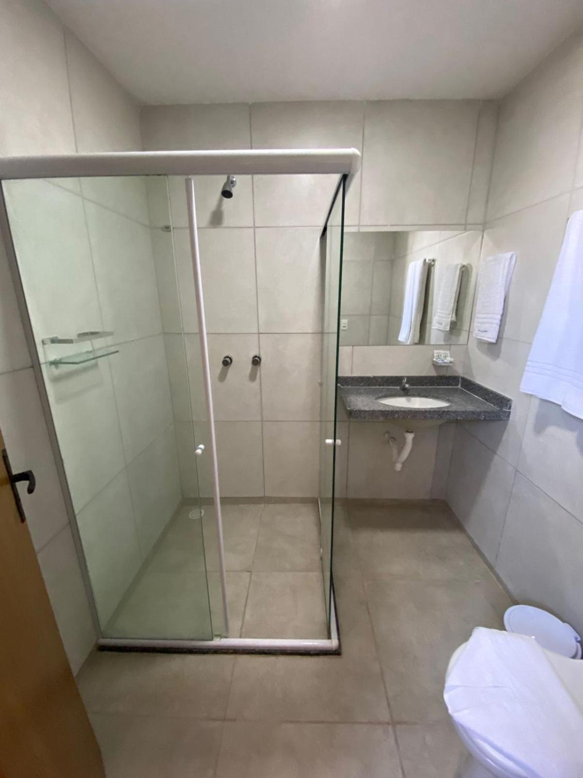 Standard Double Room - Photo 8