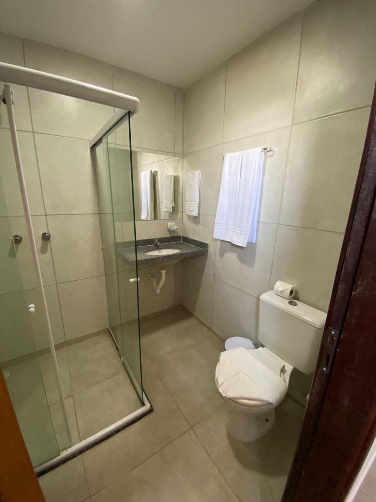 Standard Double Room - Photo 9