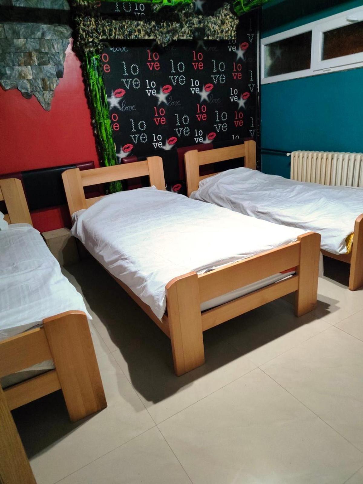 Triple Room with Shared Bathroom photo 2