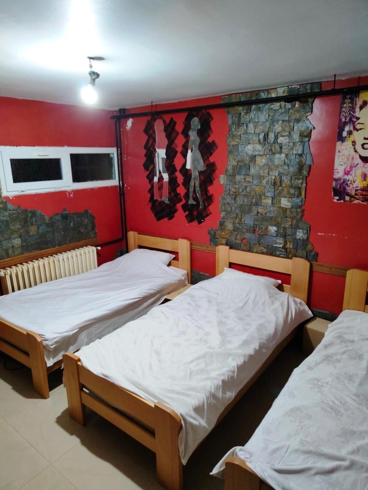 Triple Room with Shared Bathroom photo 1