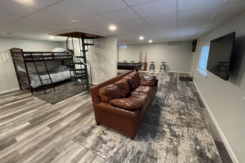 Two-Bedroom House photo 3