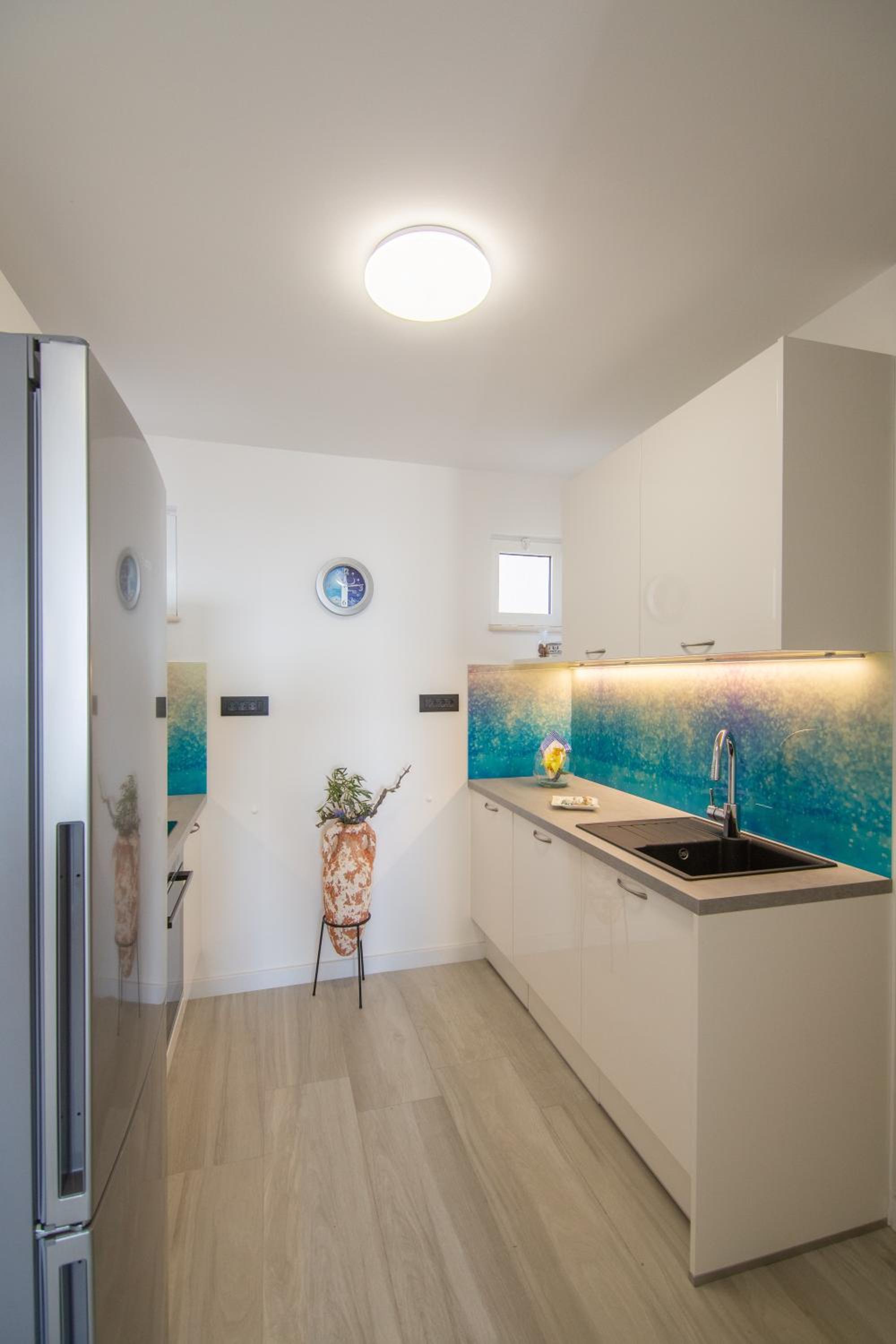 One Bedroom Apartment with Sea View photo 2