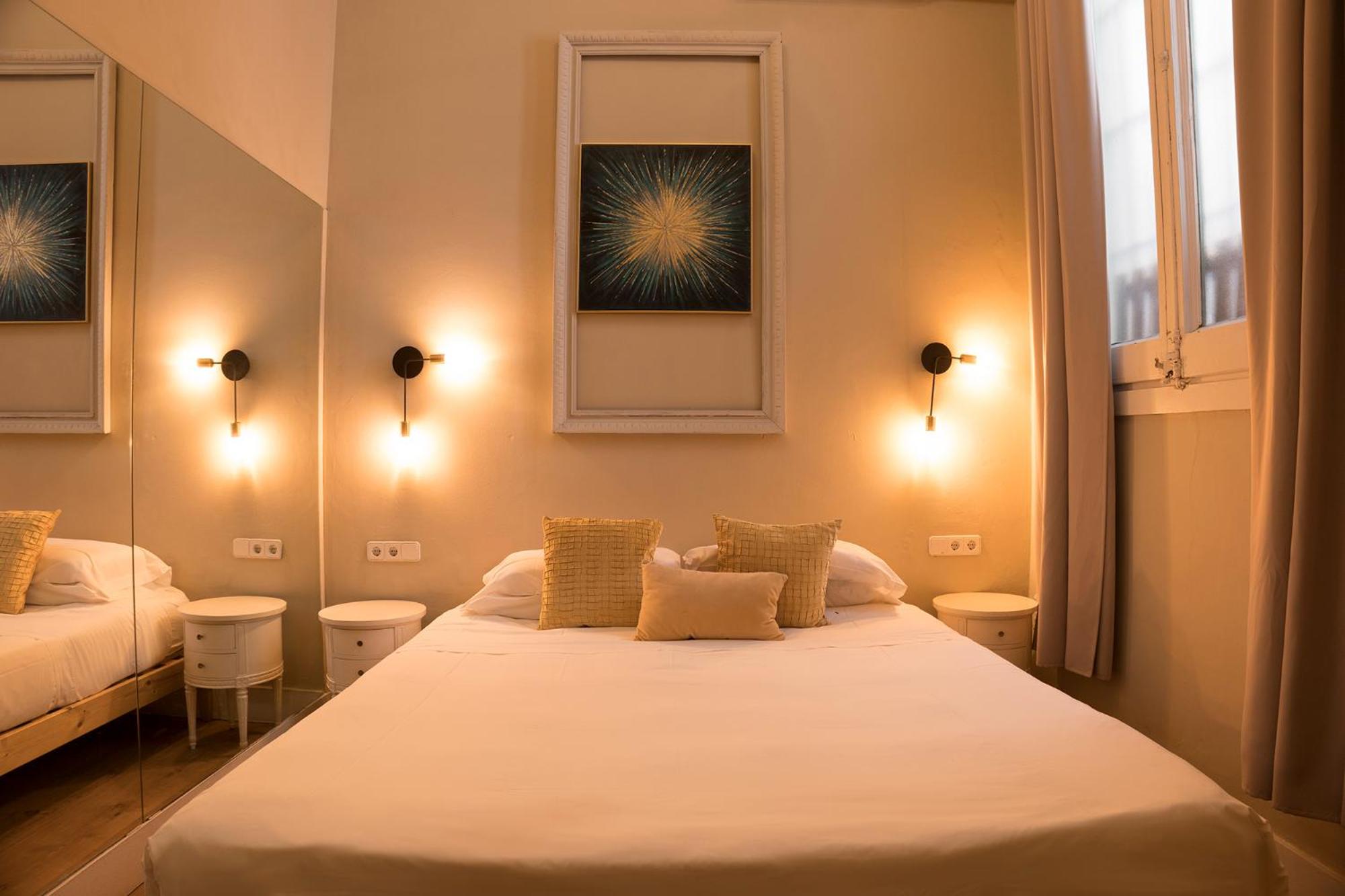 Economy Double Room with Private Bathroom photo 3