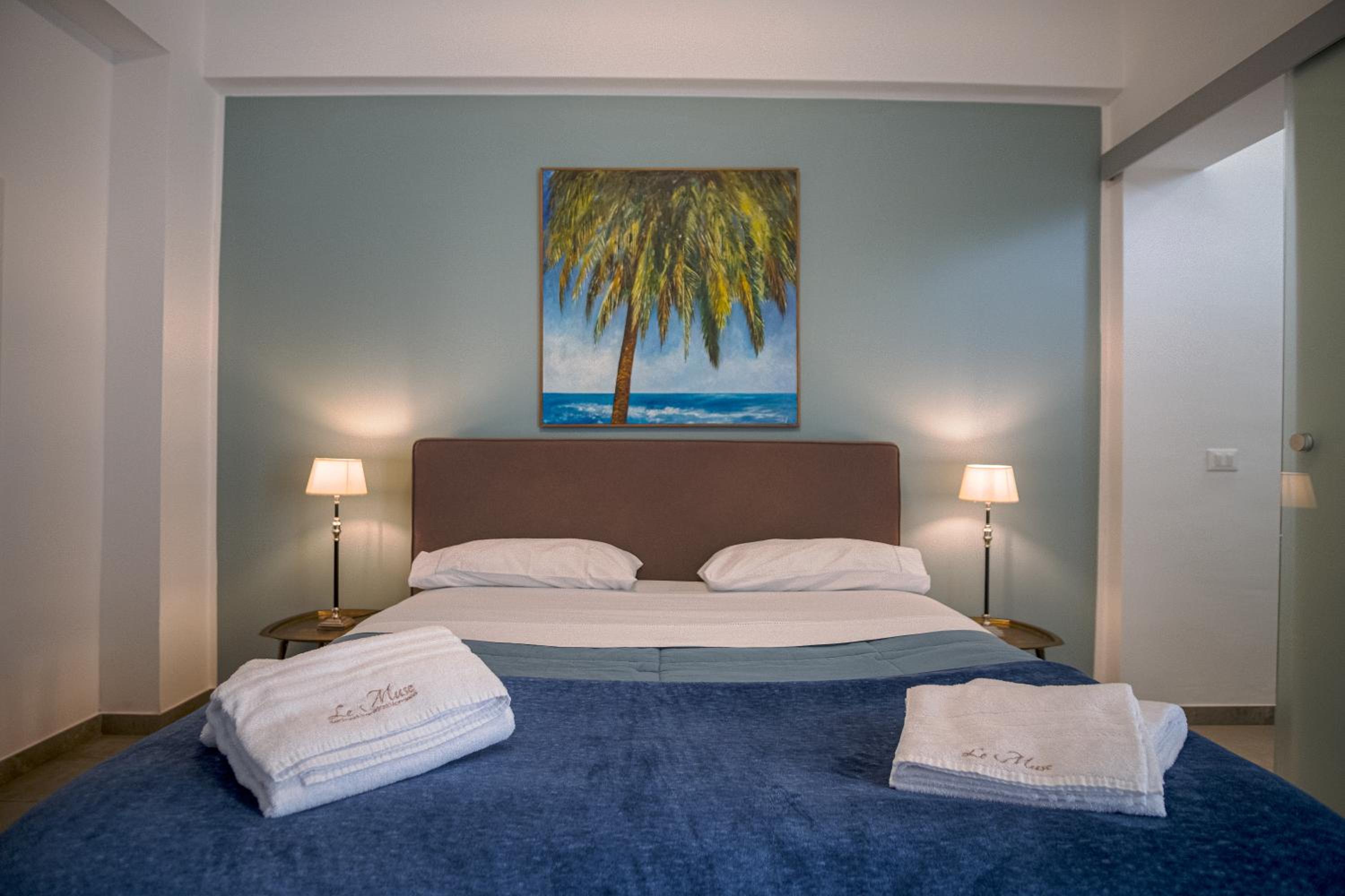 Double Room with Patio - Photo 1