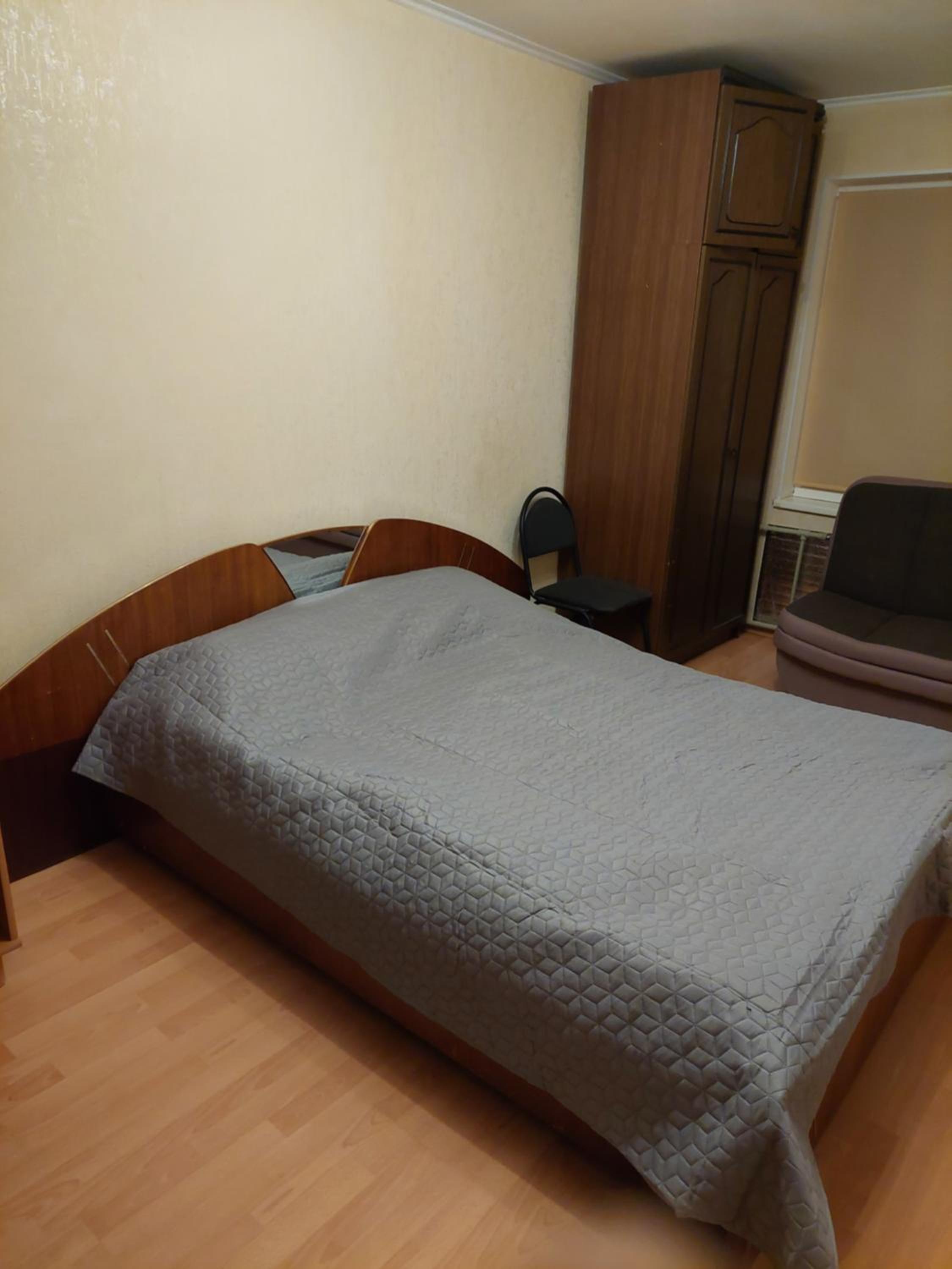 One-Bedroom Apartment - Photo 1