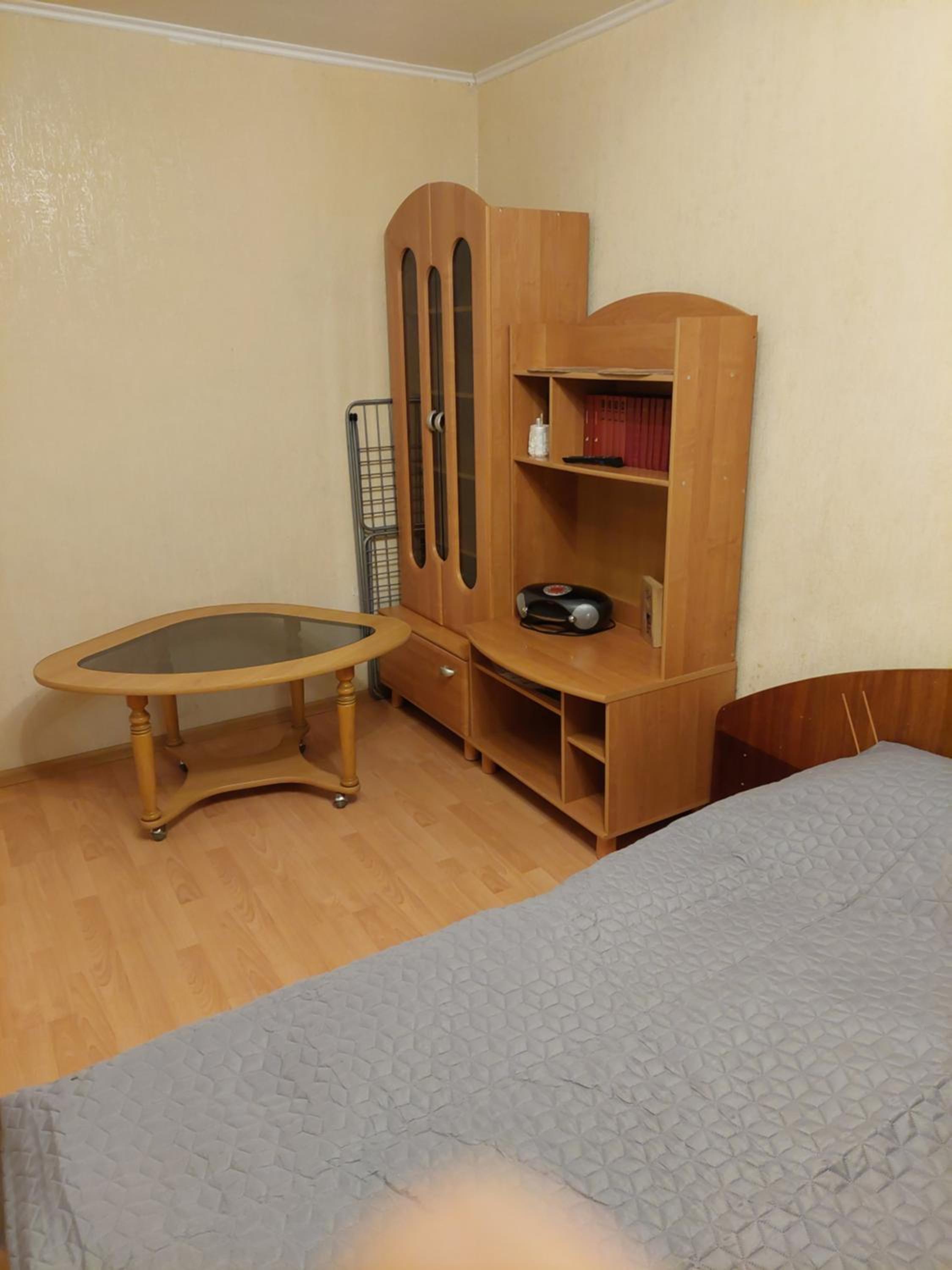 One-Bedroom Apartment - Photo 3