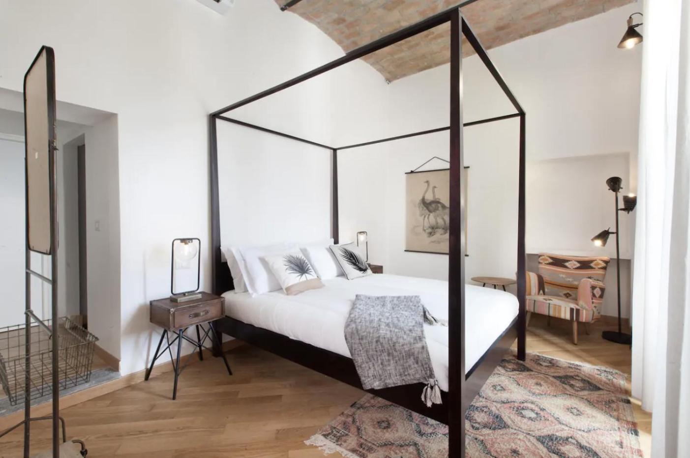 One-Bedroom House photo 1