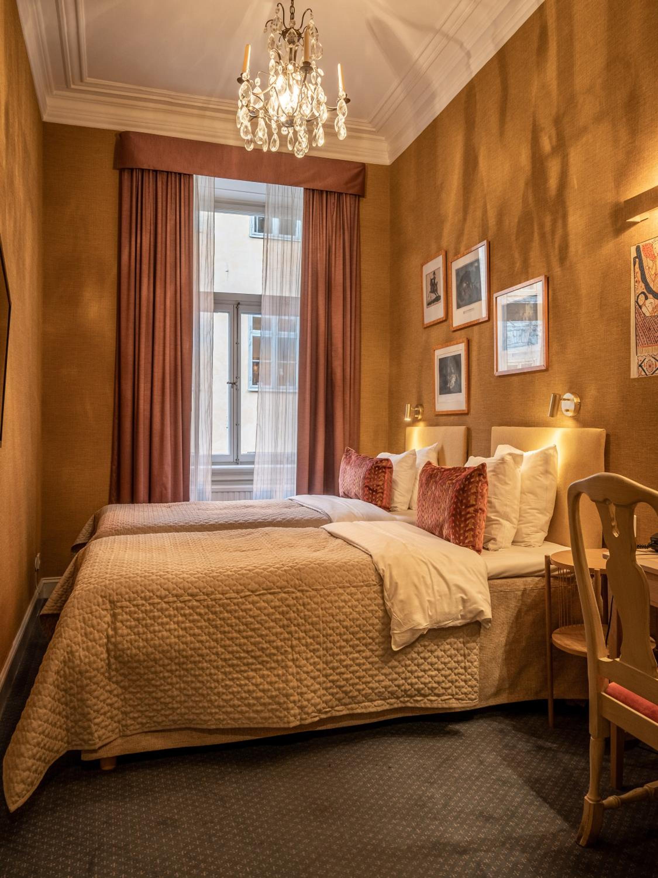 Budget Twin Room - Photo 4