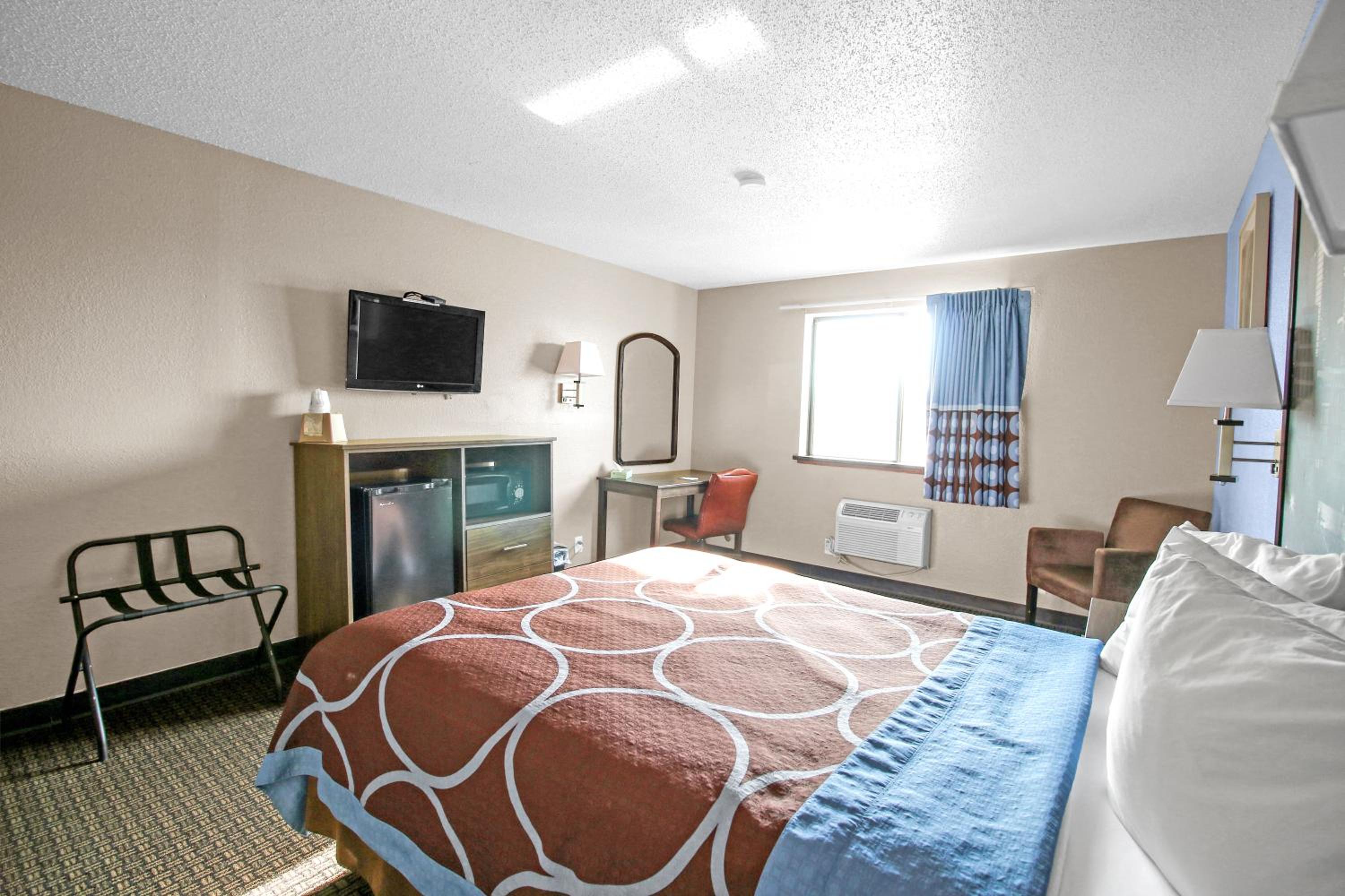 Queen Room - Disability Access/Non-Smoking - Photo 3