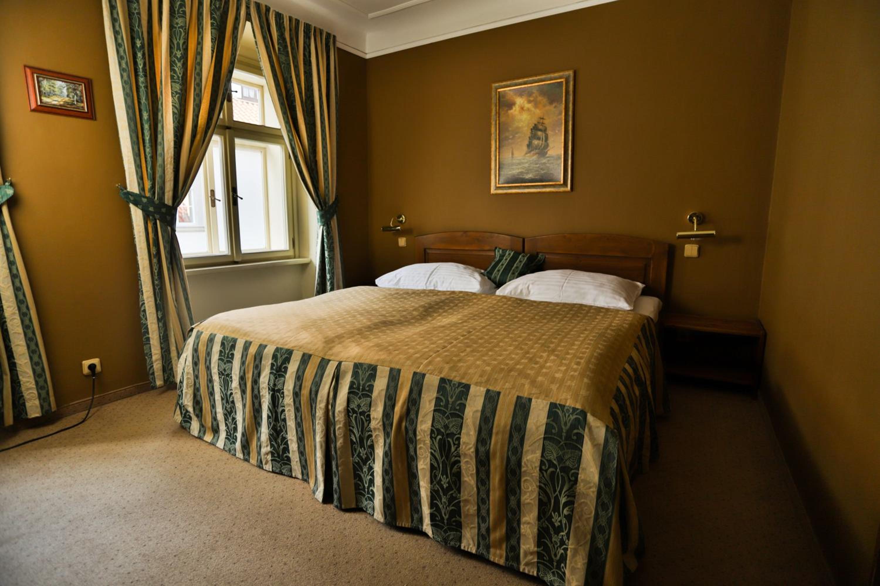 Large Double Room