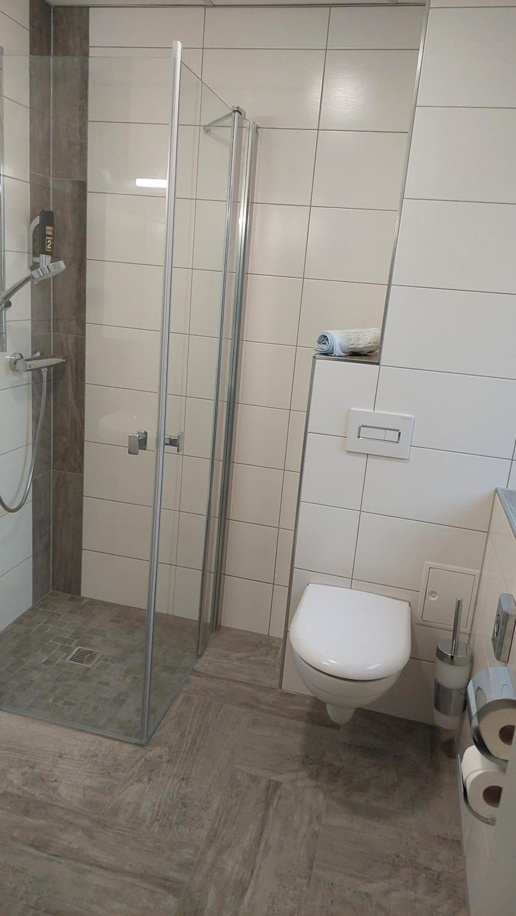Double or Twin Room - Photo 3