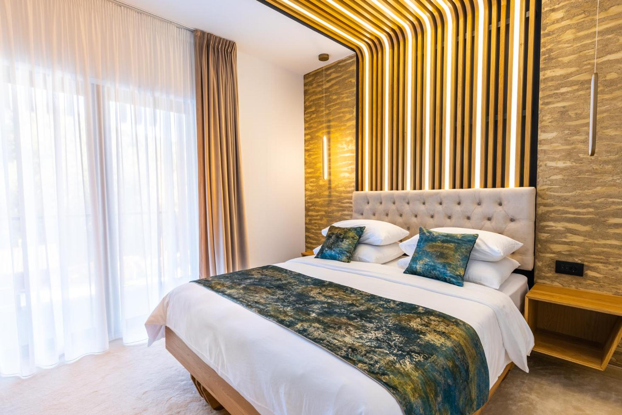 Deluxe Room - Photo 18