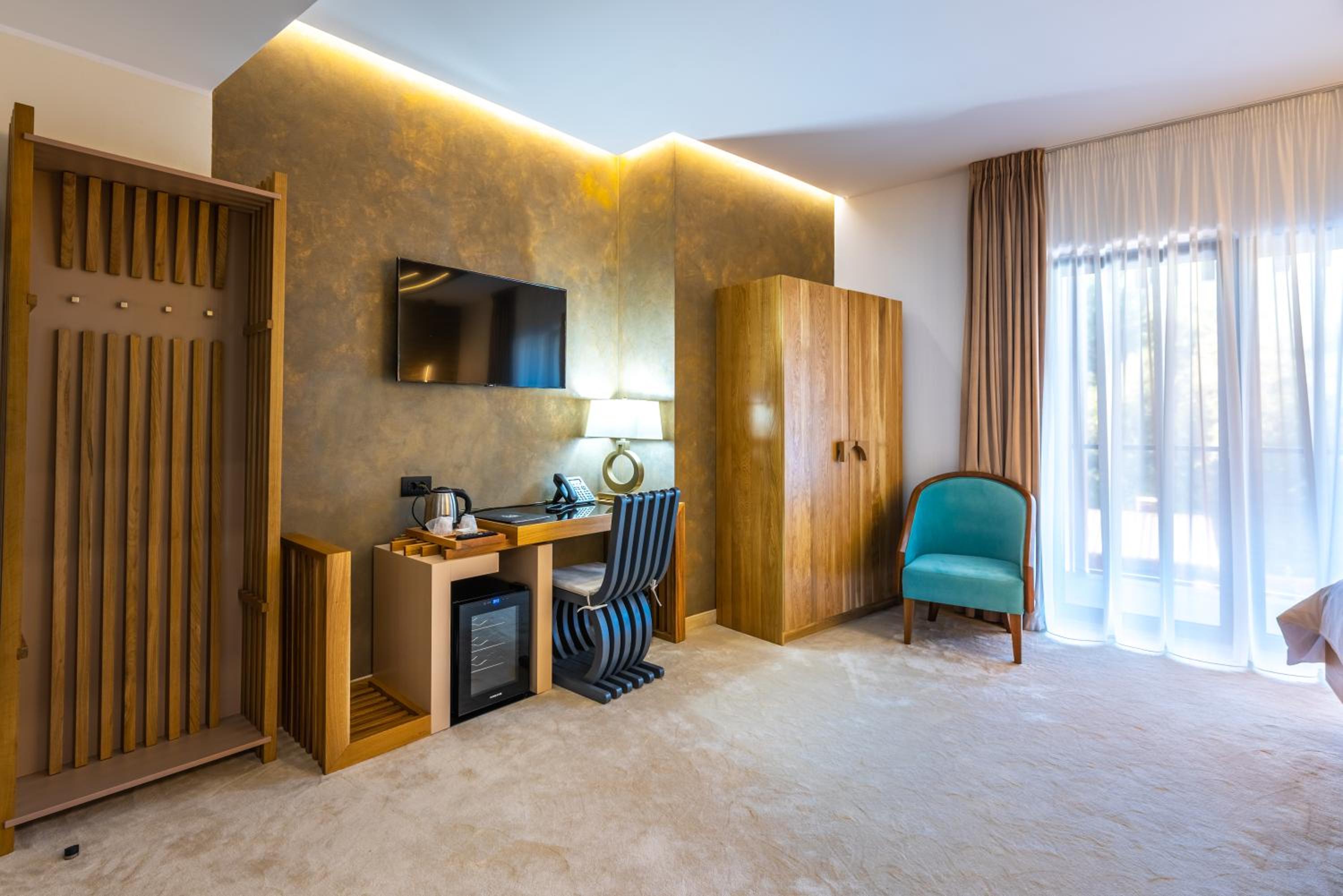 Deluxe Room - Photo 29