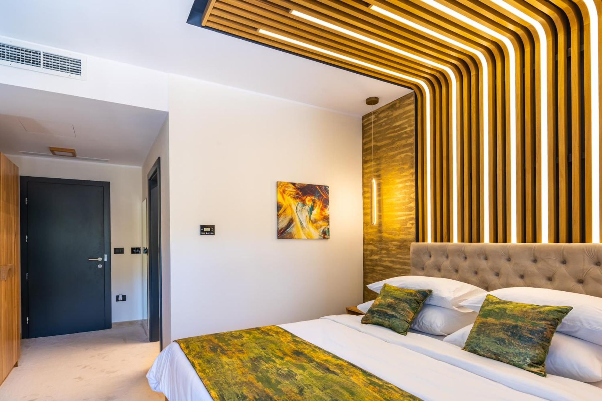 Deluxe Room - Photo 1