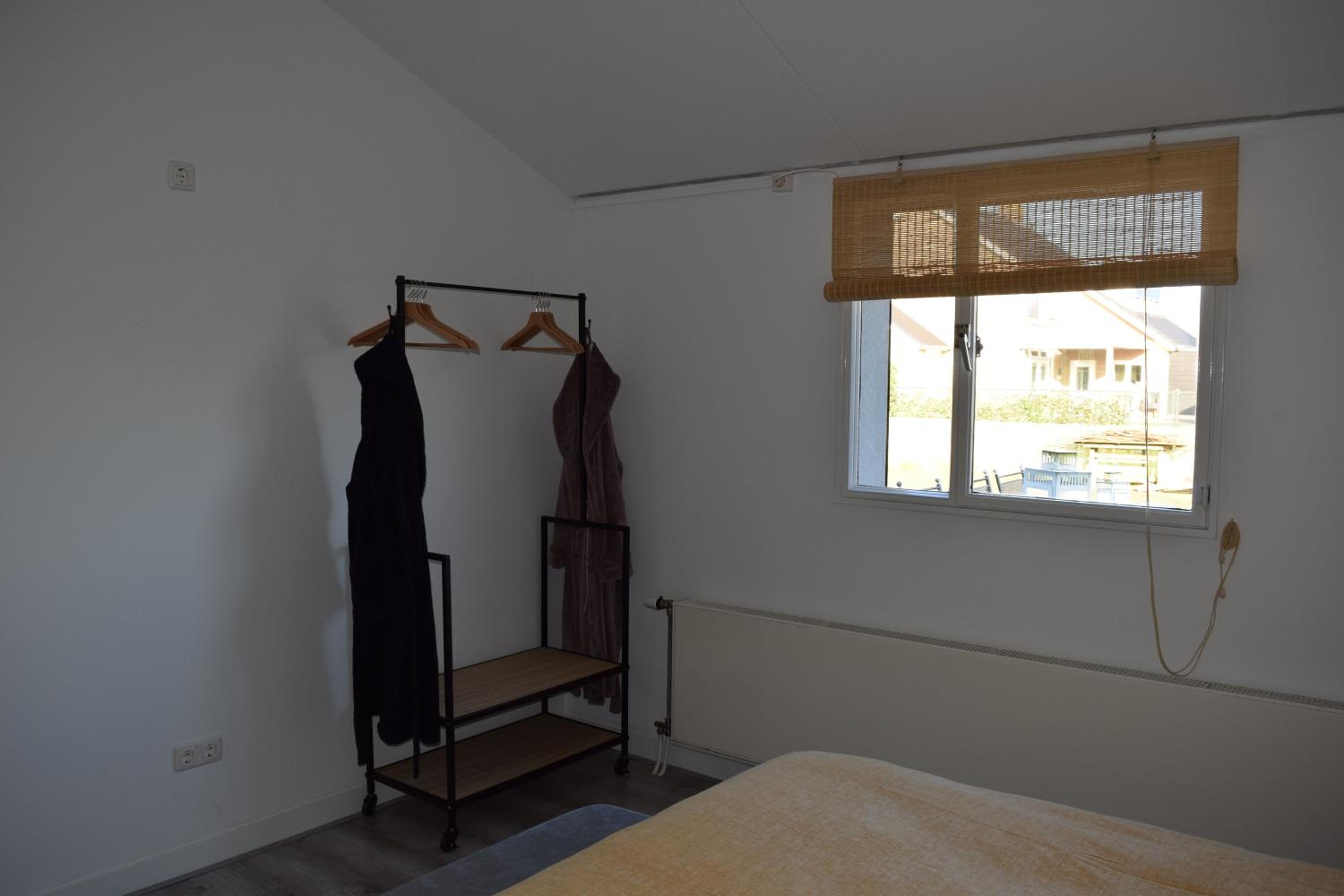 Apartment - Ground Floor - Photo 2