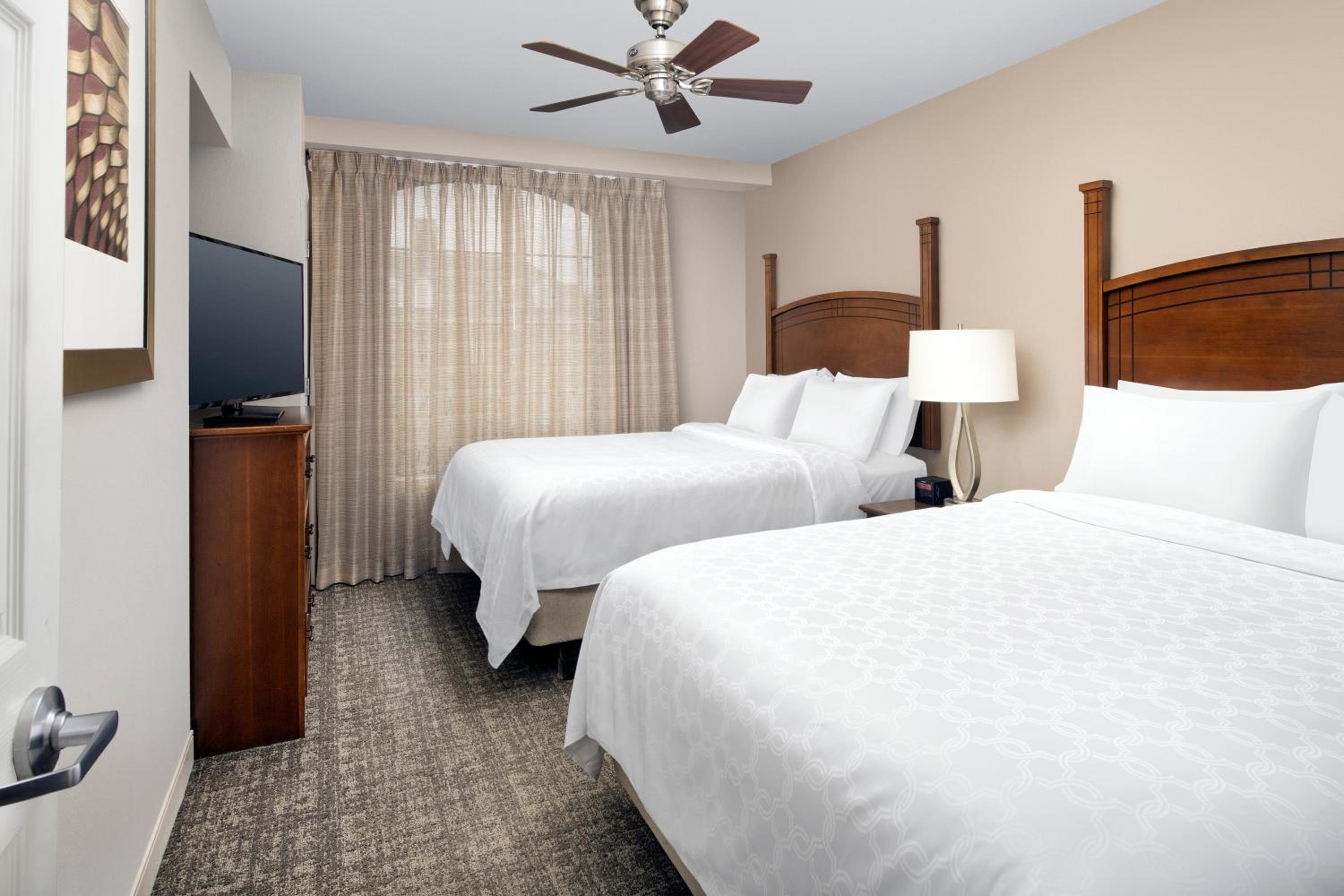 One-Bedroom Suite with Two Queen Beds - Photo 7