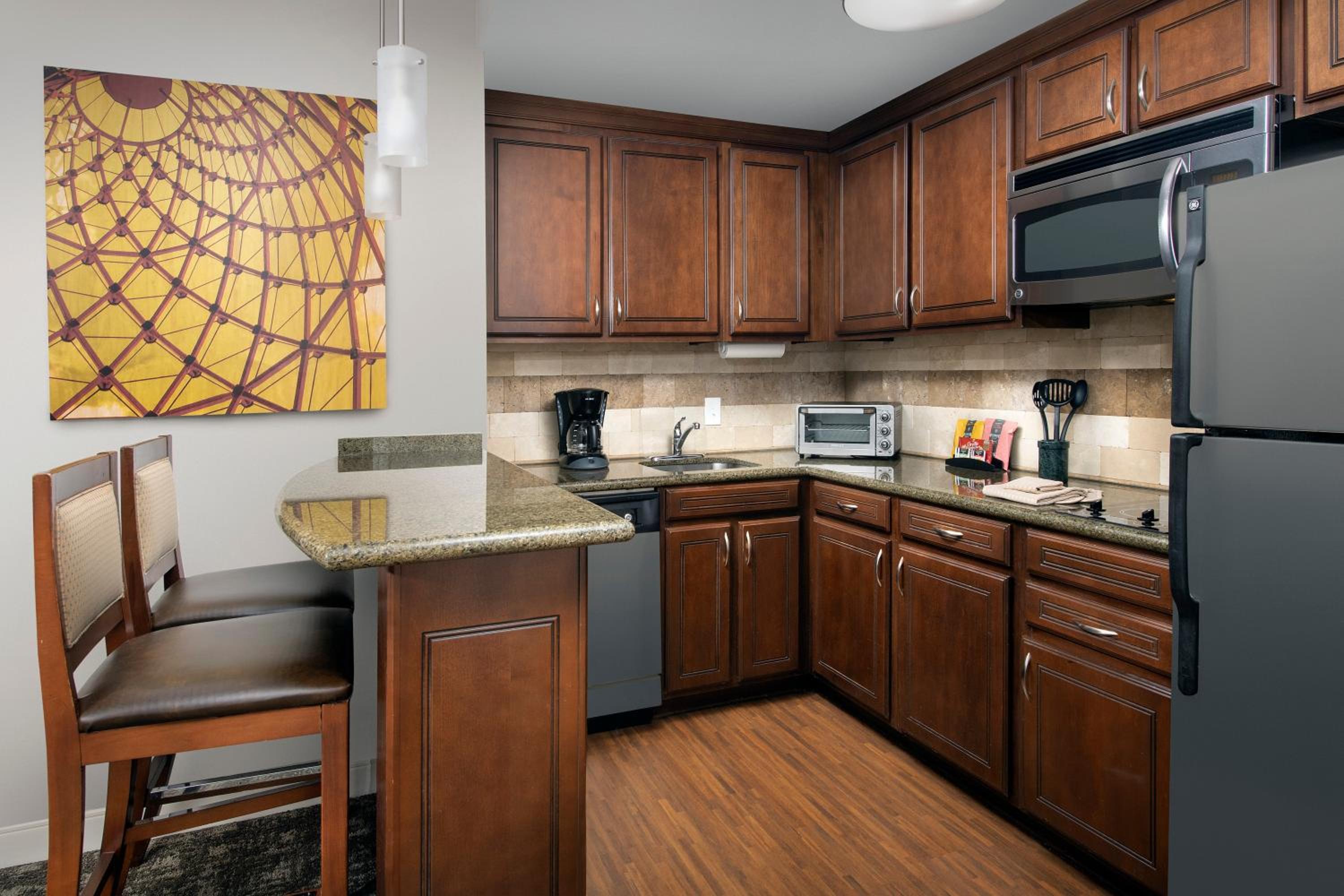 Studio Suite - Photo 6