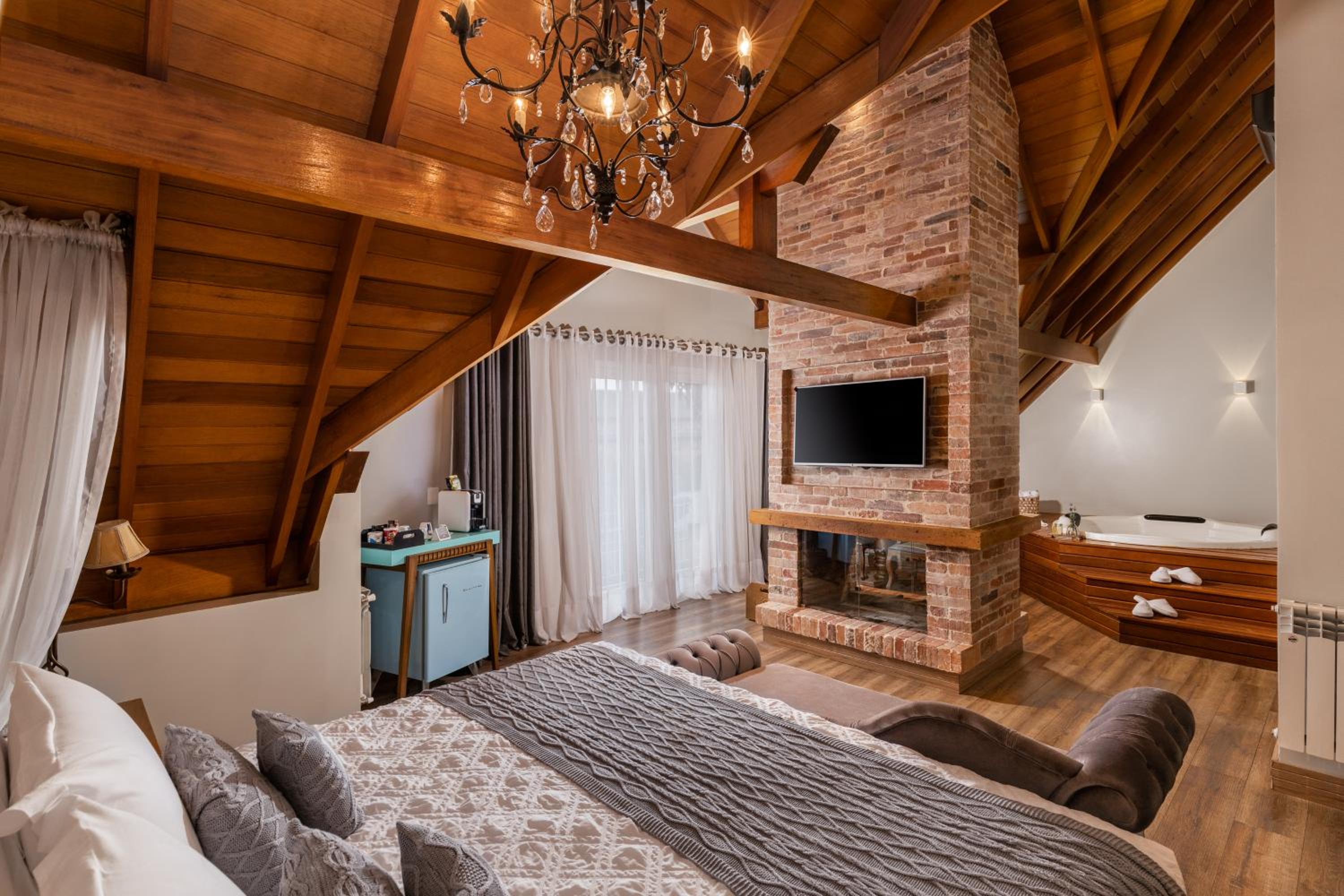 King Suite with Spa Bath