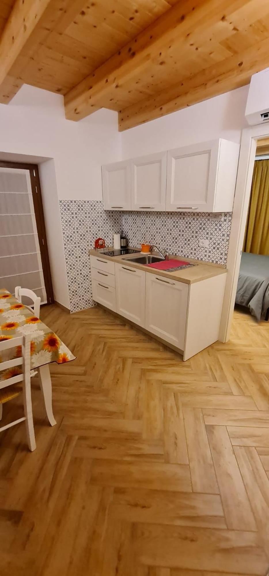 Apartment - Photo 34