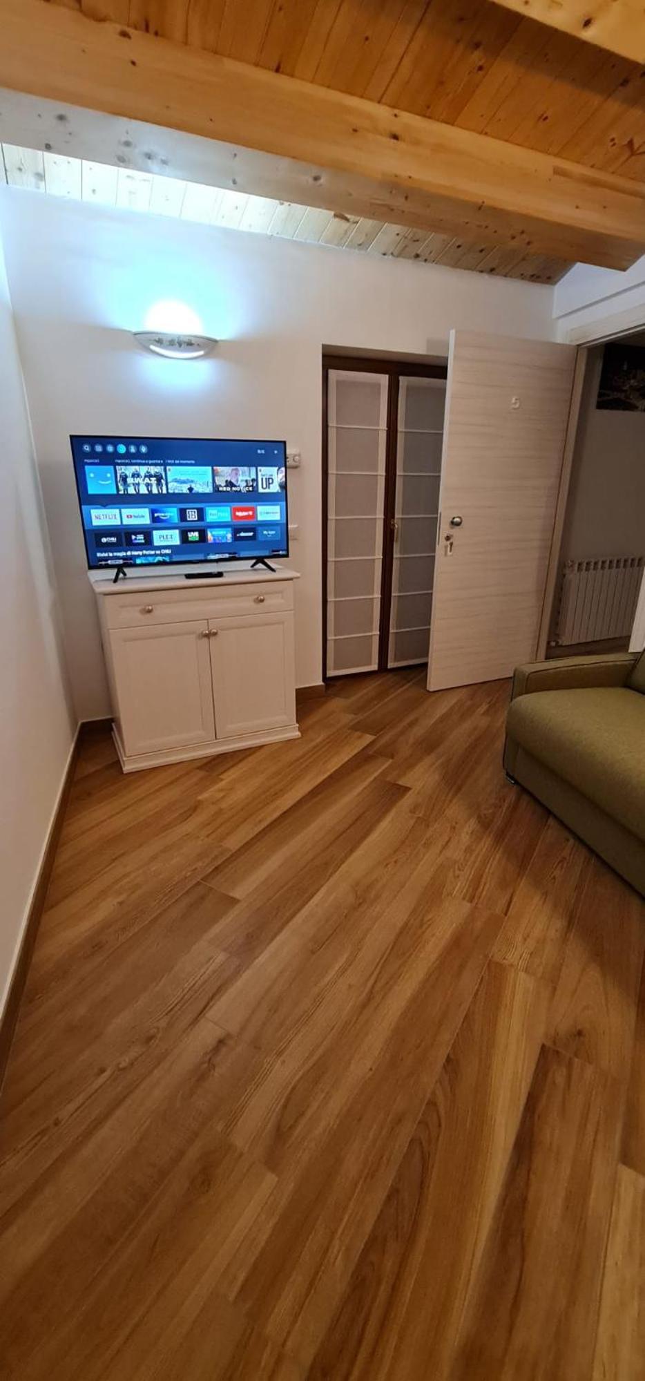 Penthouse Apartment - Photo 12
