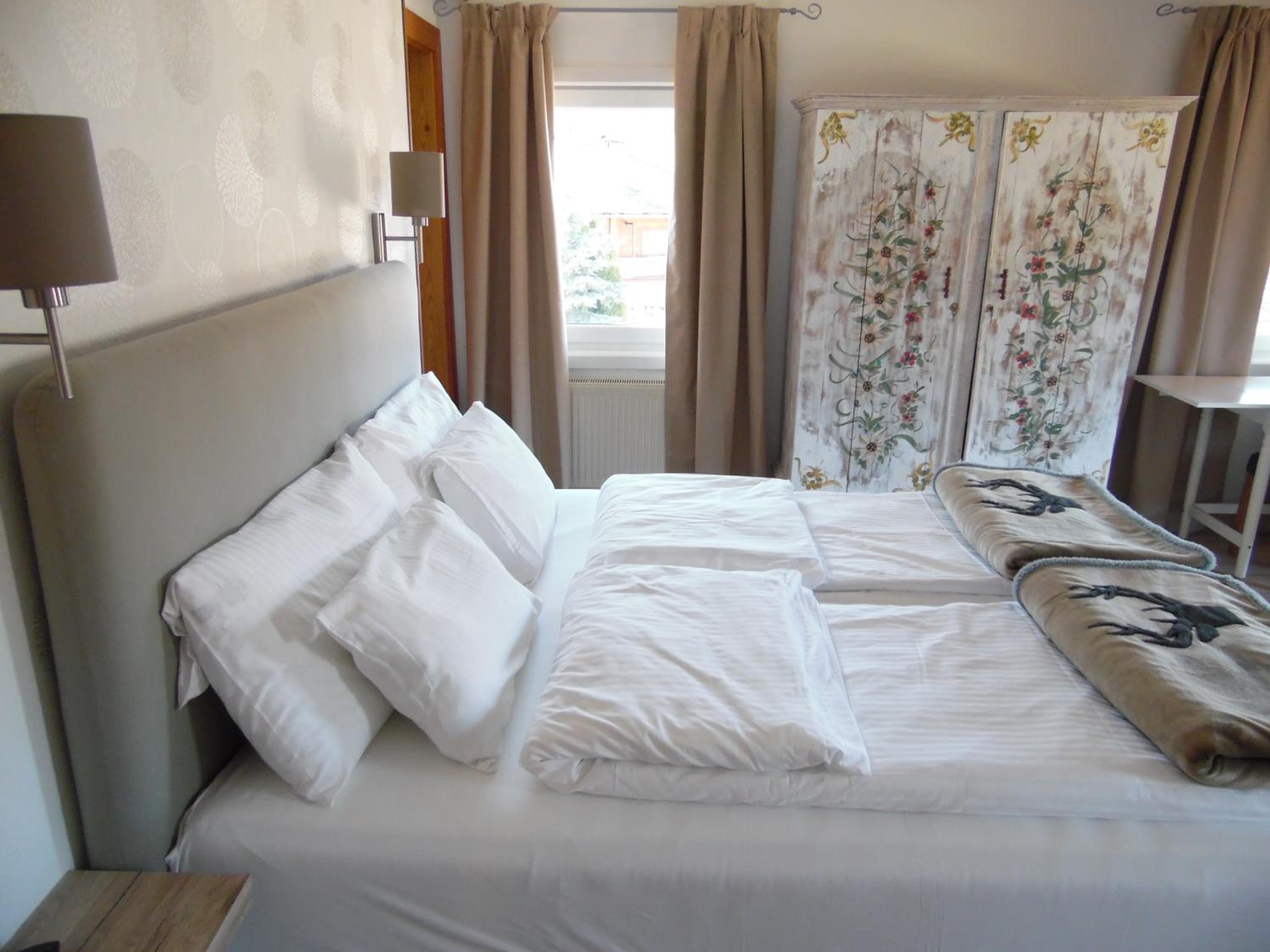 Deluxe Family Room photo 1