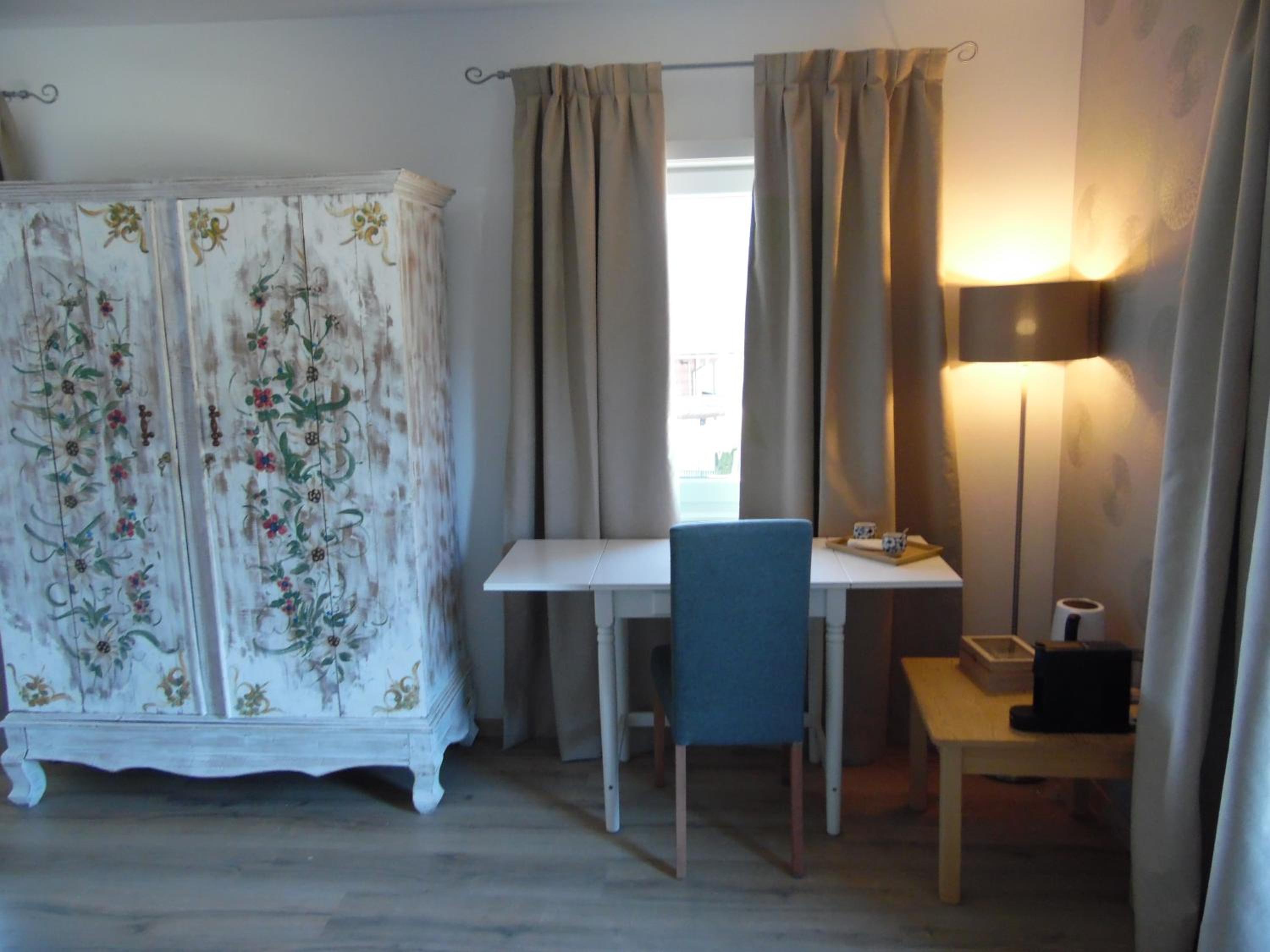 Deluxe Family Room photo 3
