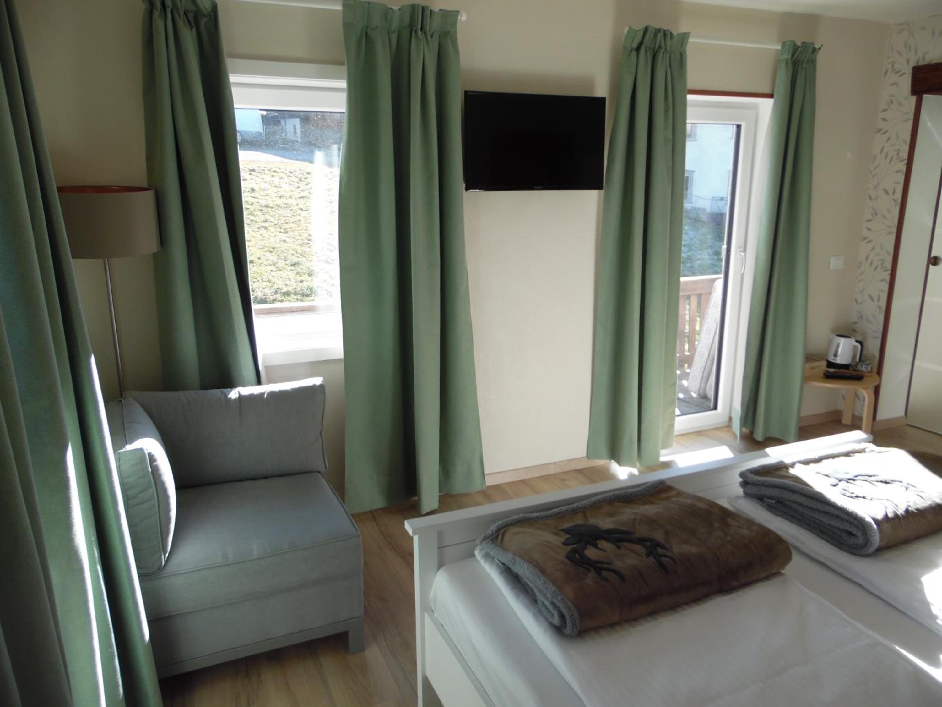 King Room with Mountain View photo 3
