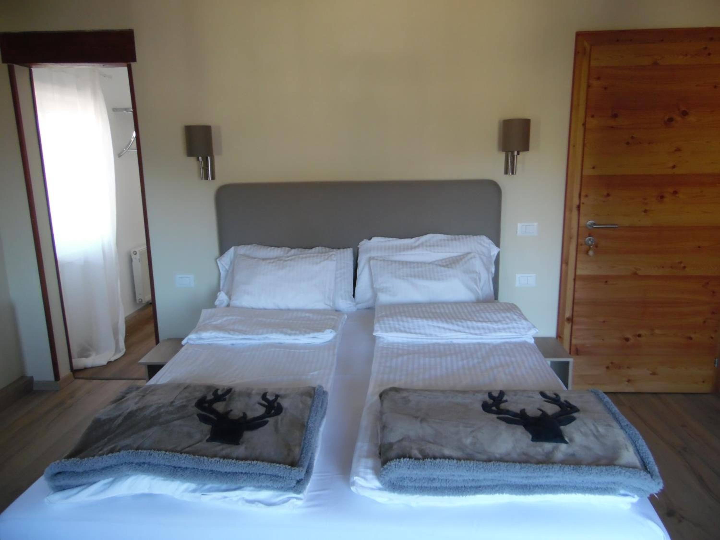 King Room with Mountain View photo 2