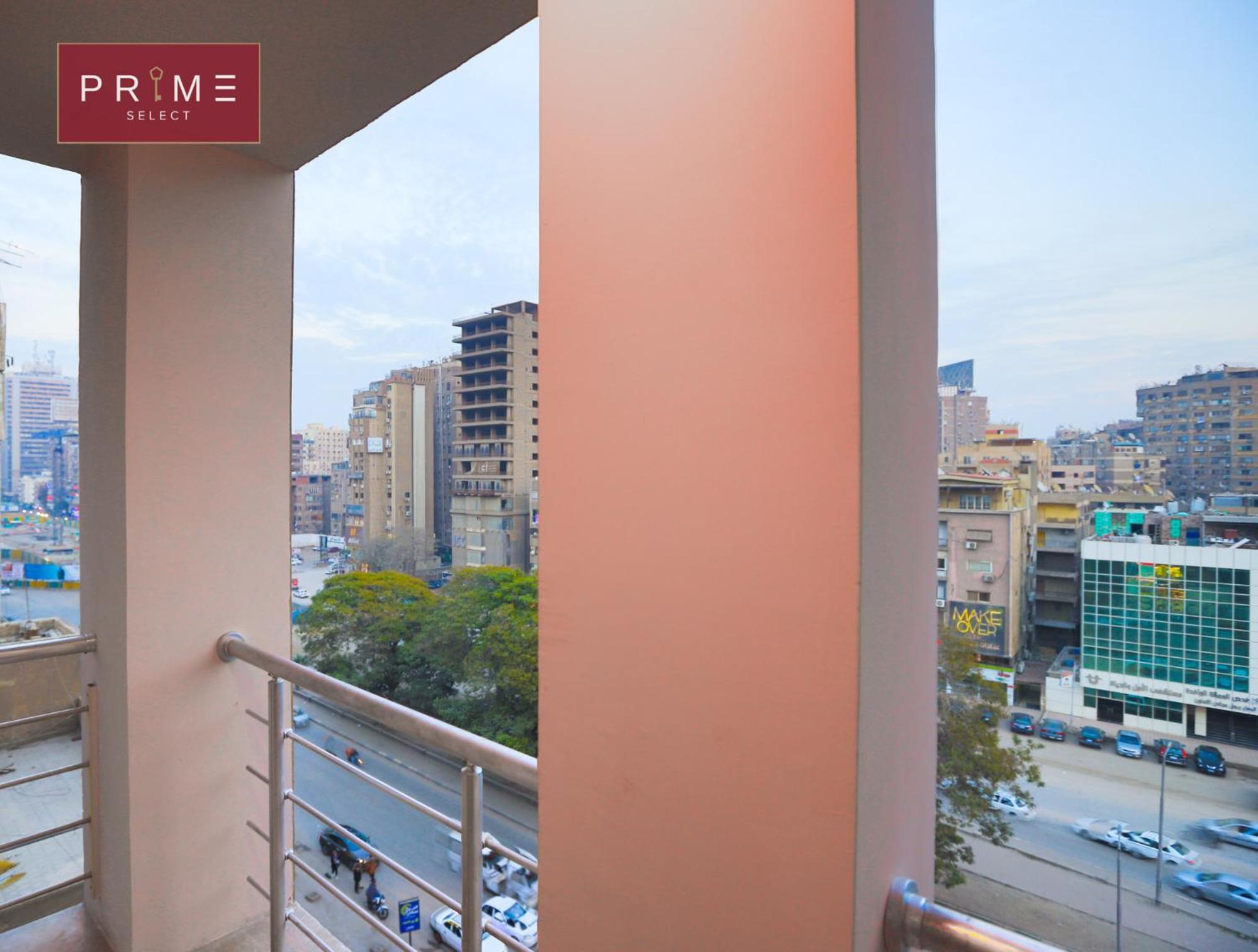 One-Bedroom Apartment thumbnail 6
