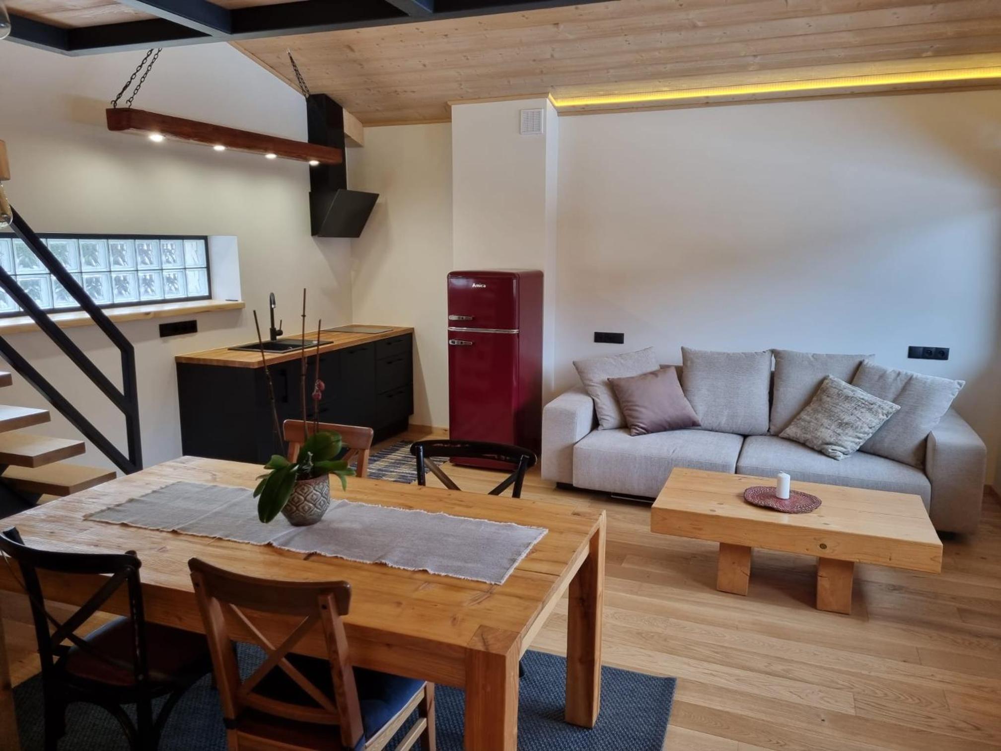 Apartment - Split Level photo 3