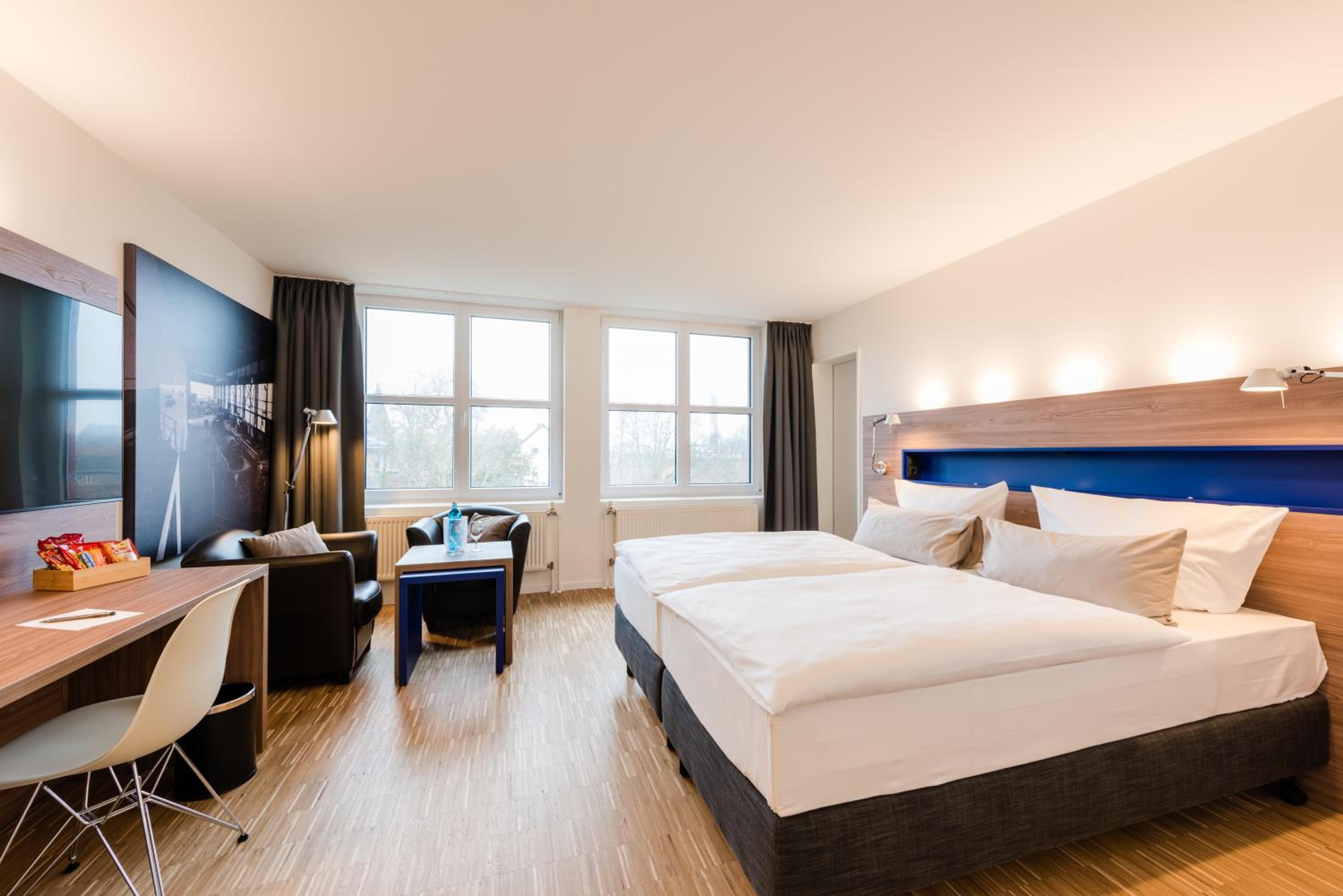 Standard Double or Twin Room photo 2