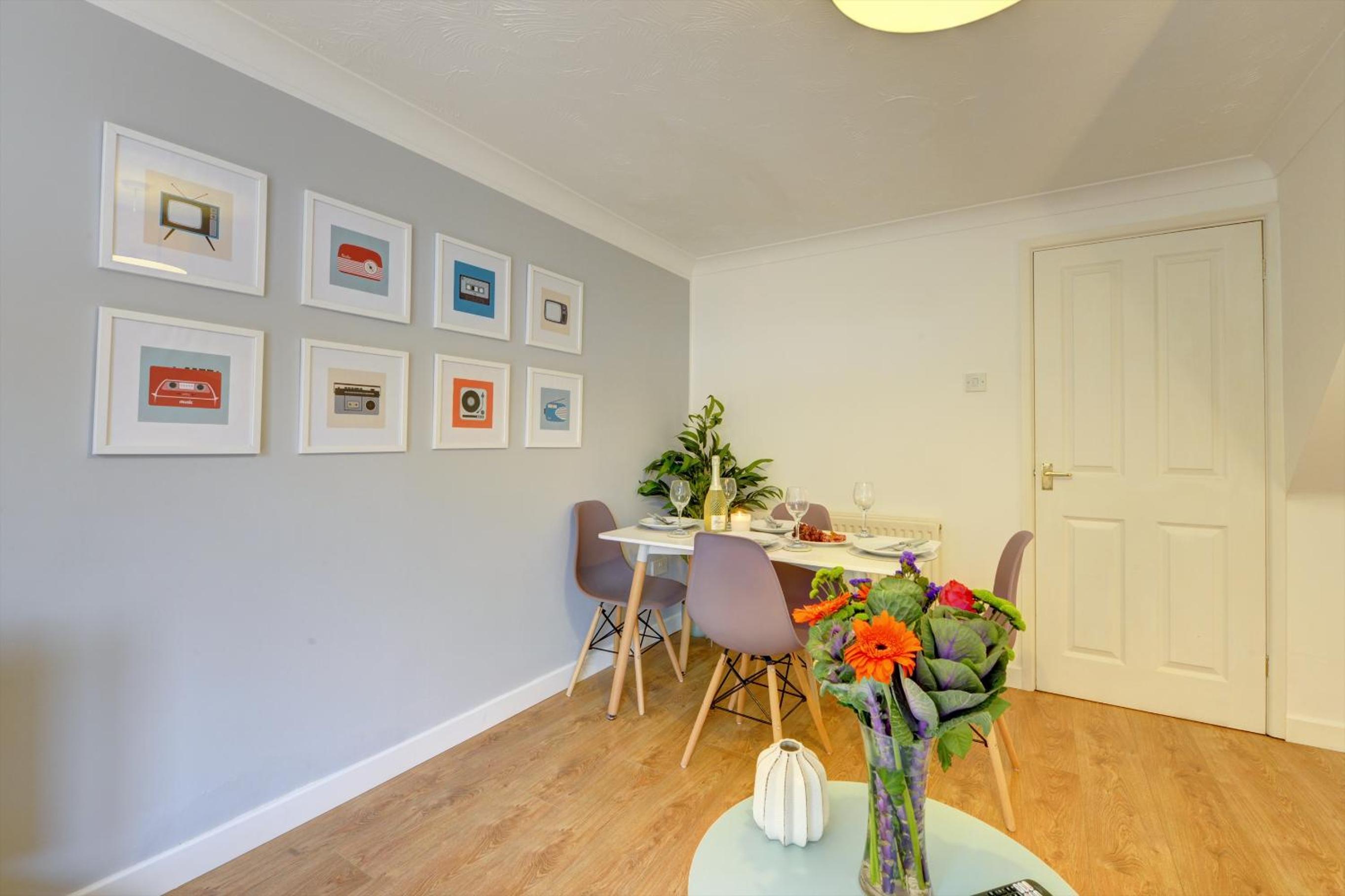 Two-Bedroom House photo 2