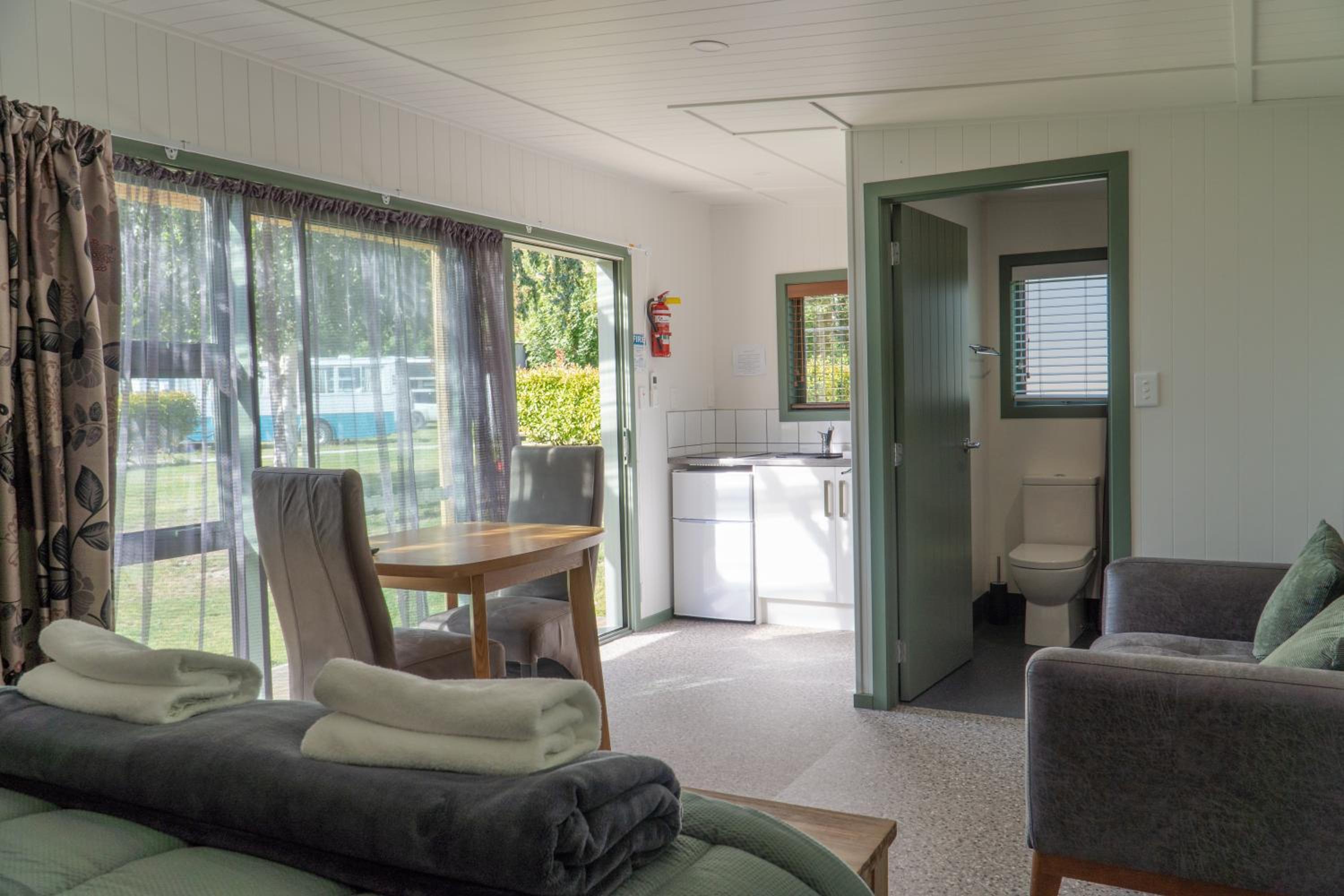 Deluxe Twin Room - Photo 1