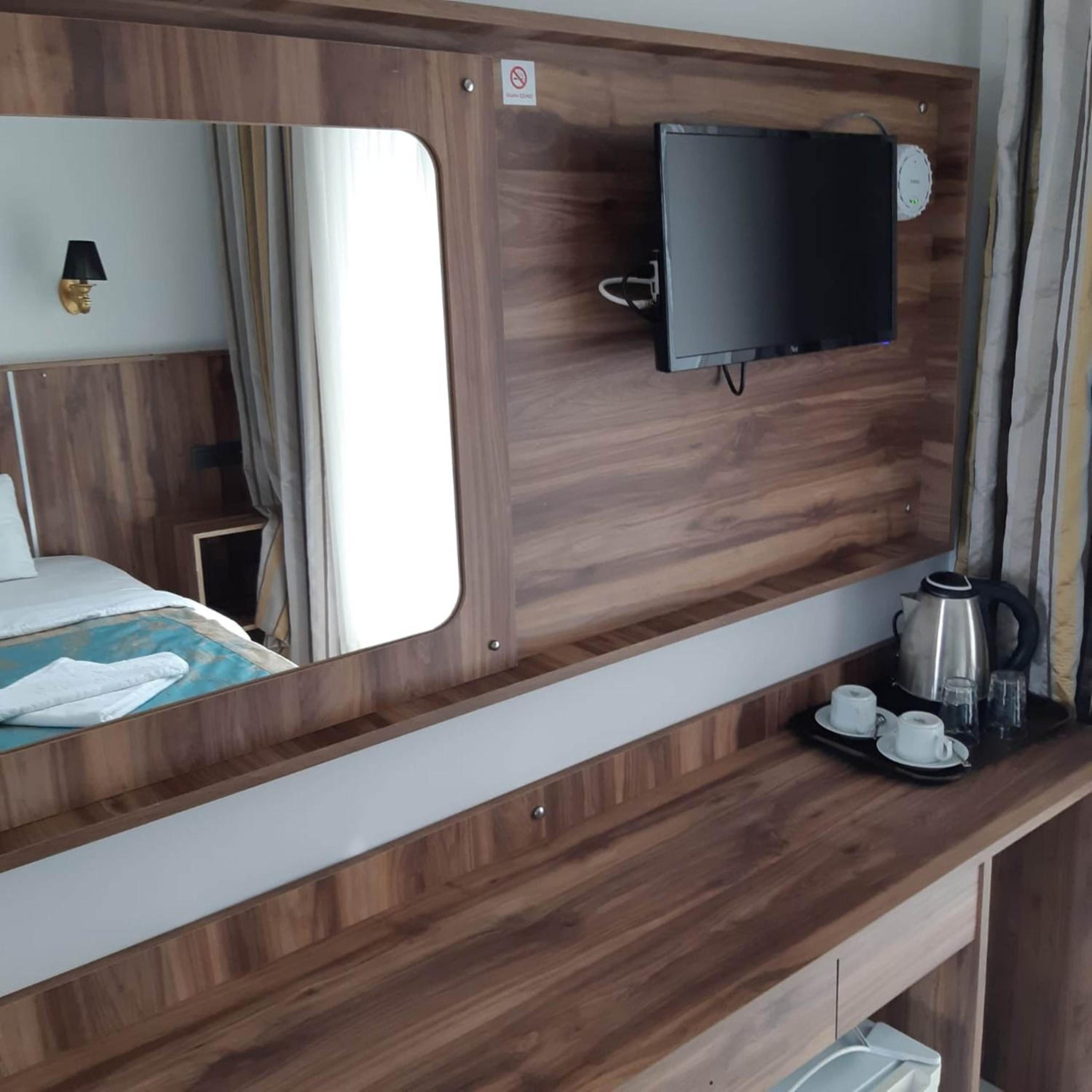 Standard Double Room - Photo 3