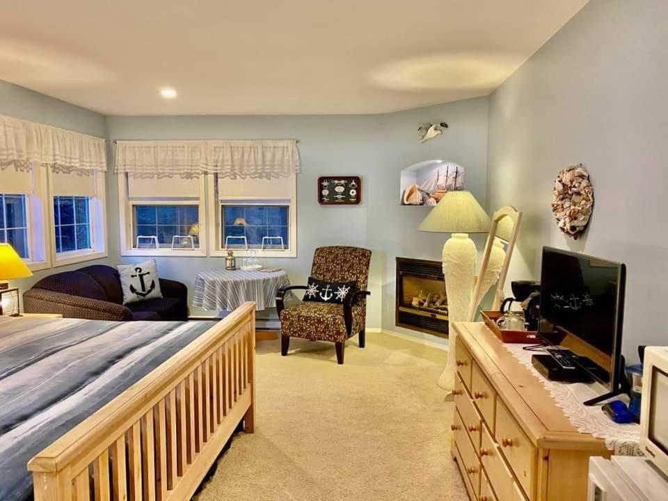 King Room with Sofa Bed photo 1