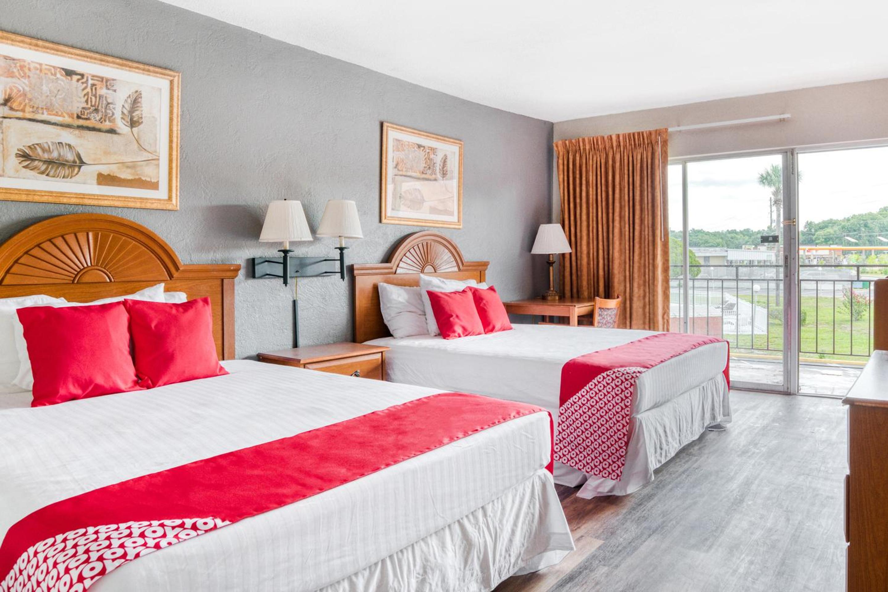2 Queen Bed - Photo 1