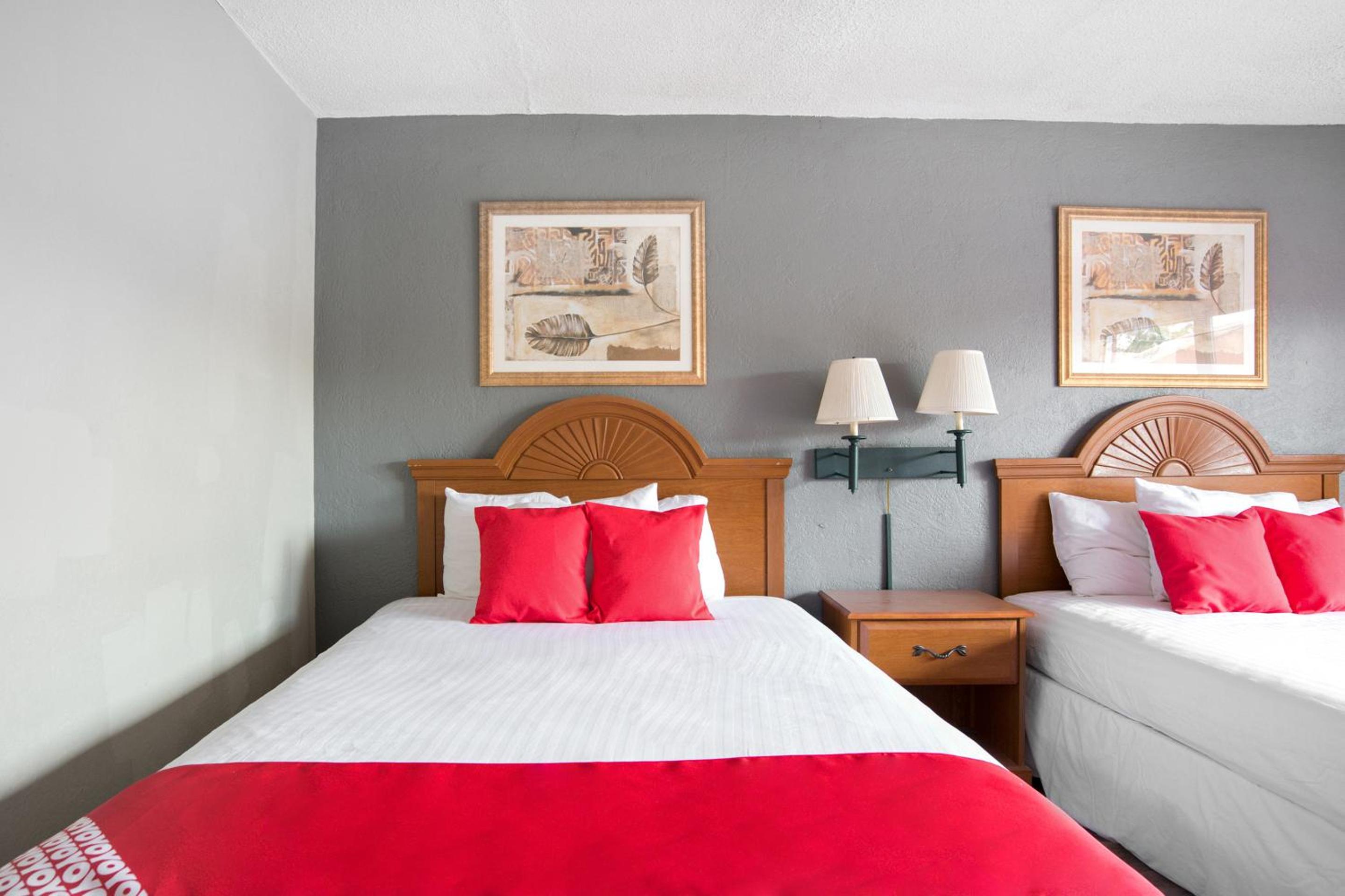 2 Queen Bed - Photo 6