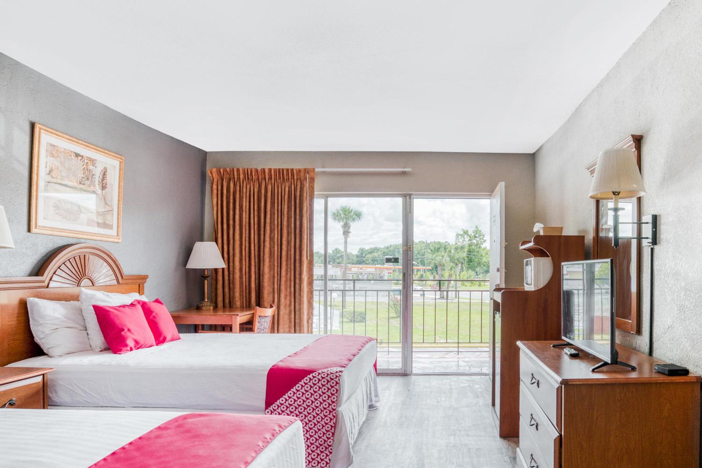 2 Queen Bed - Photo 9